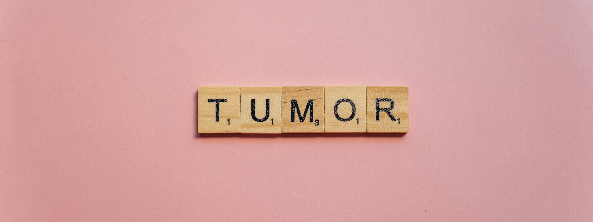 Tumor aus Scribble Steinen