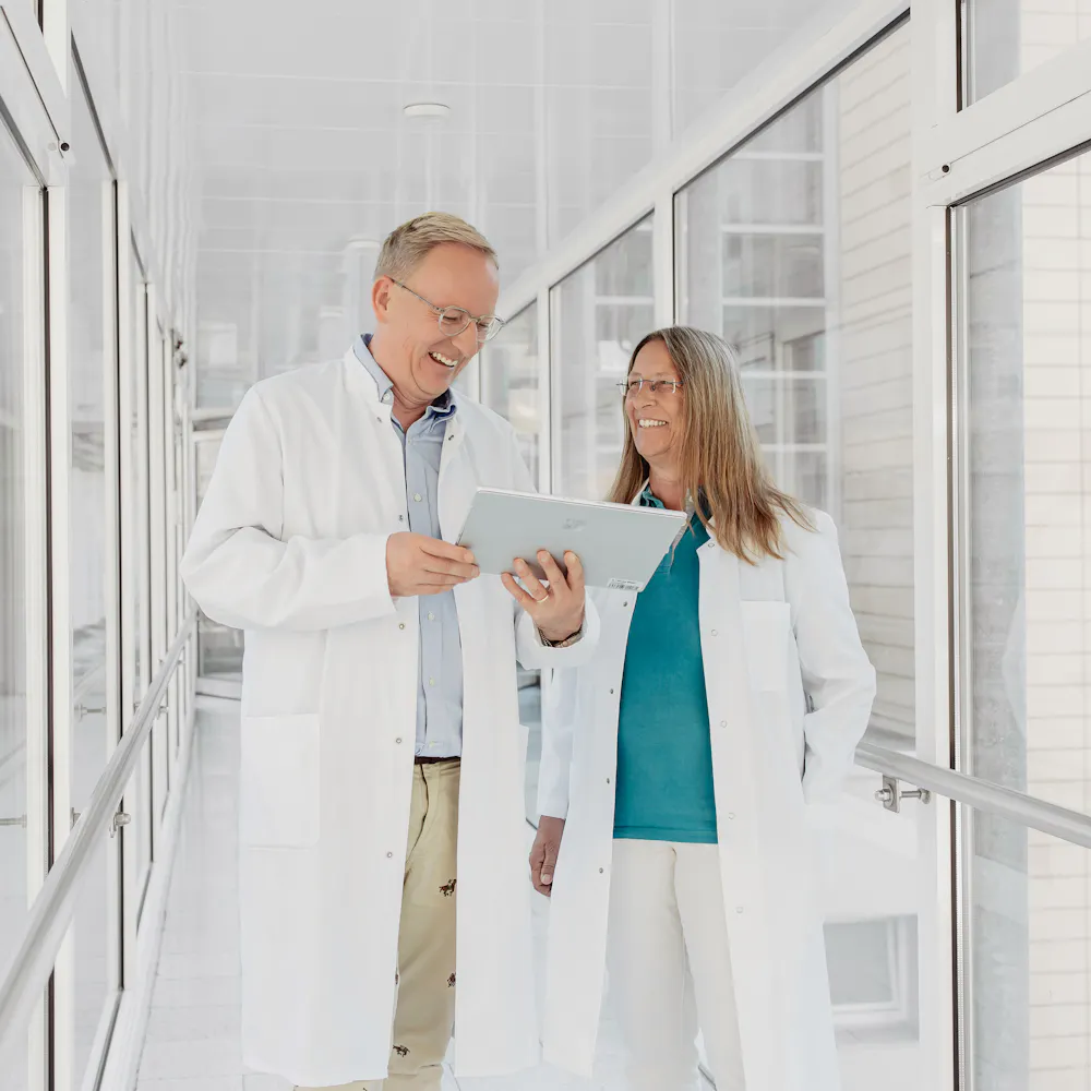 Fachärzte der Rehaklinik beim Rundgang