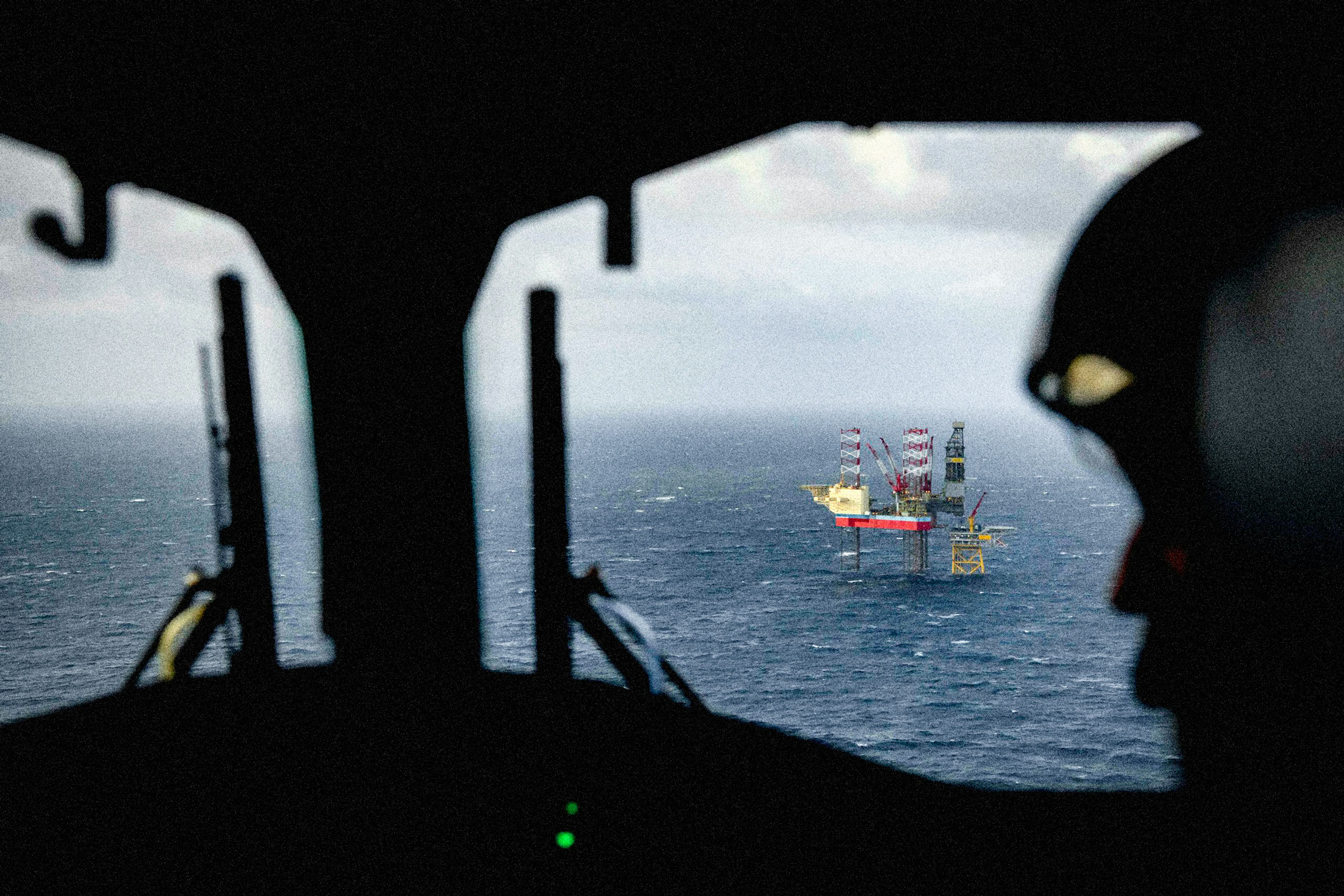 Maersk drilling background