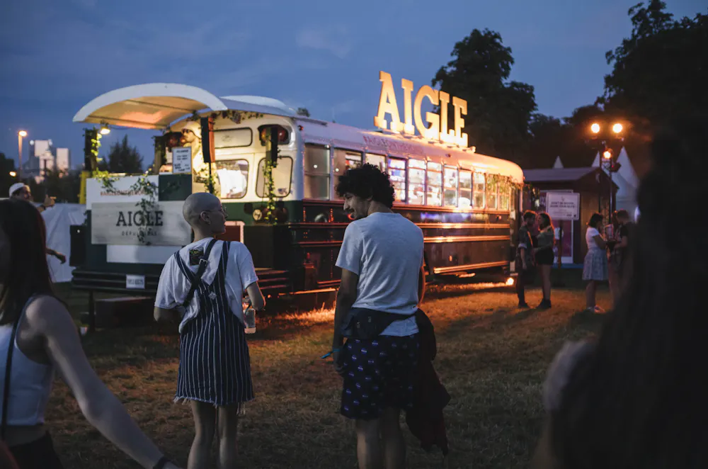 Personnel d'accueil en festival