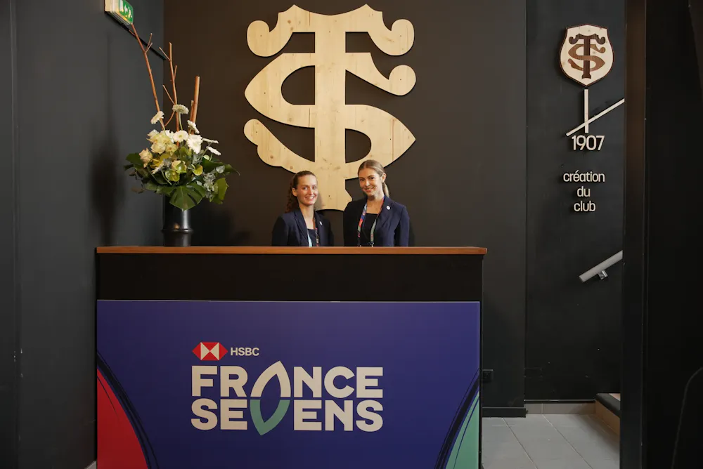 Hôtesse d'accueil VIP évènement au stade toulousain