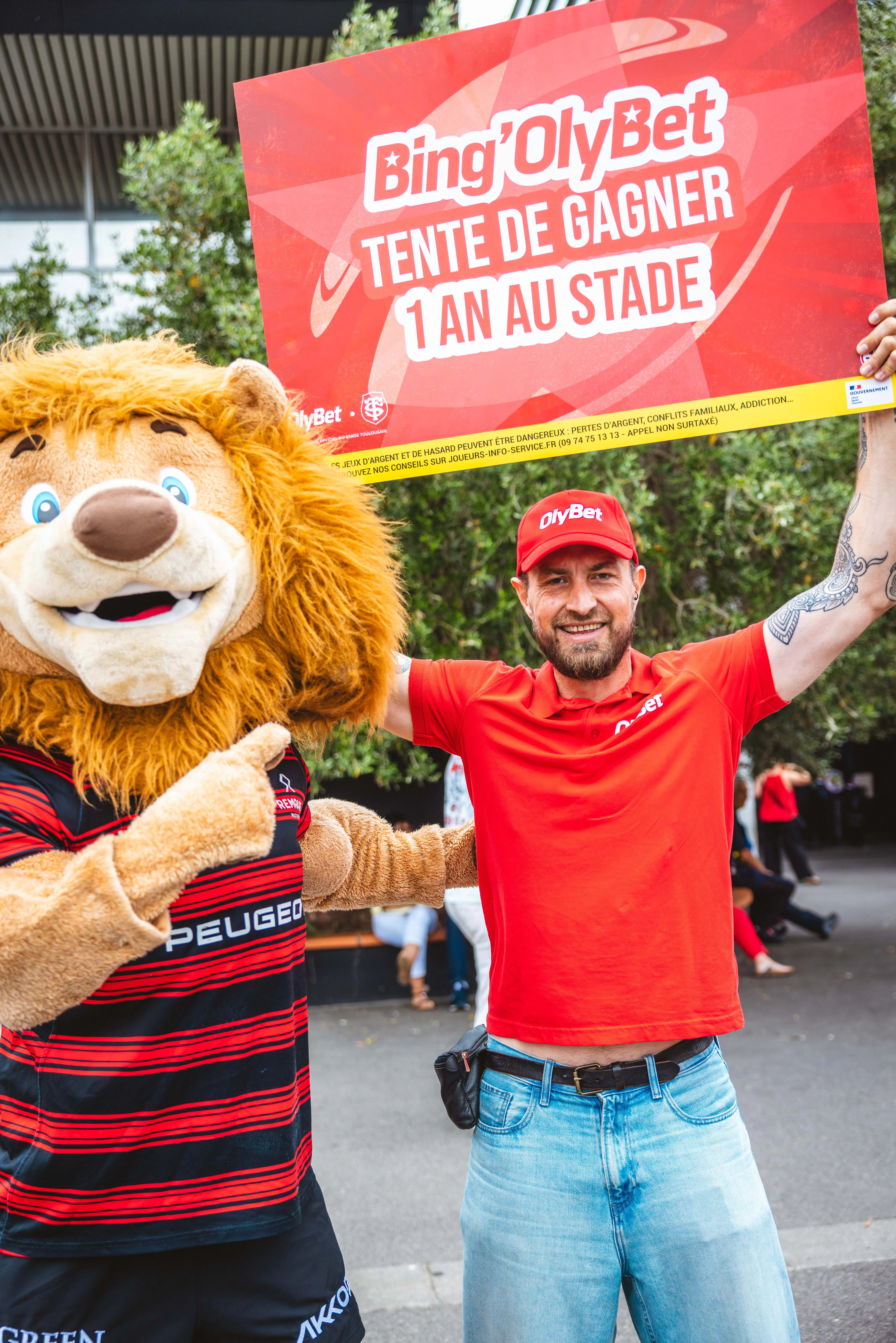 Animateur et mascotte pendant l'evenement Bing'olybet par Halloween Agency