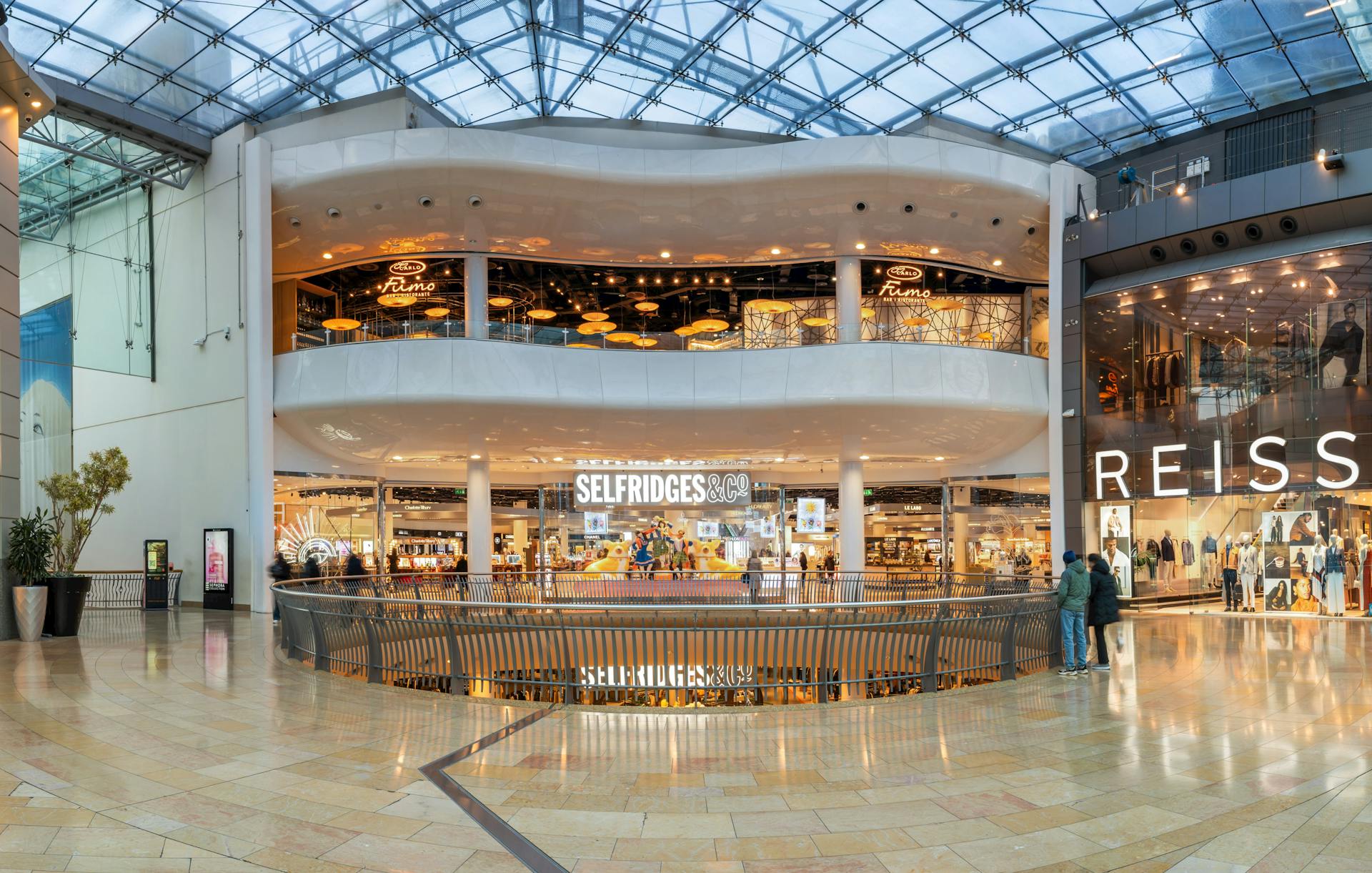 Big brands, high street favourites, and unique finds image.