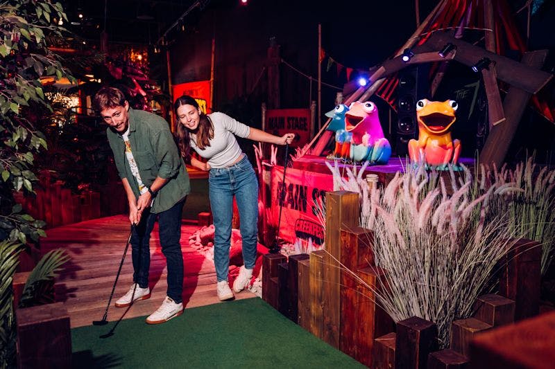 treetop golf in cabot circus