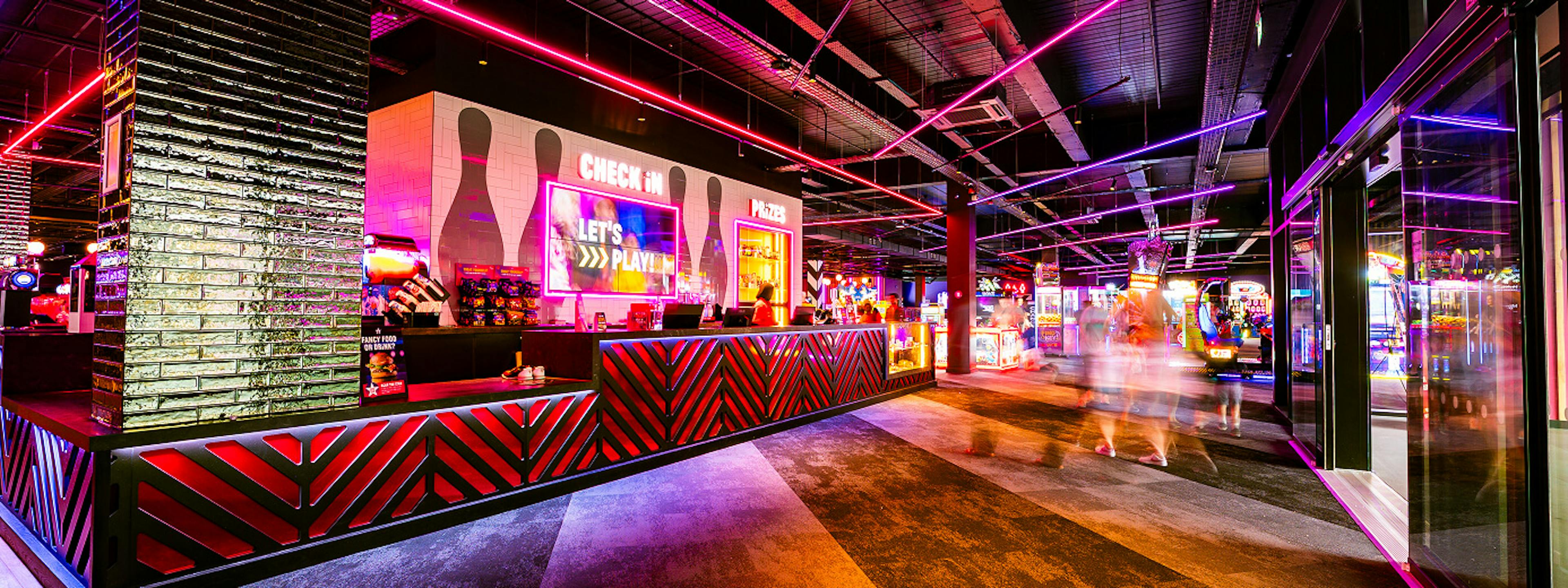 Bar and lights