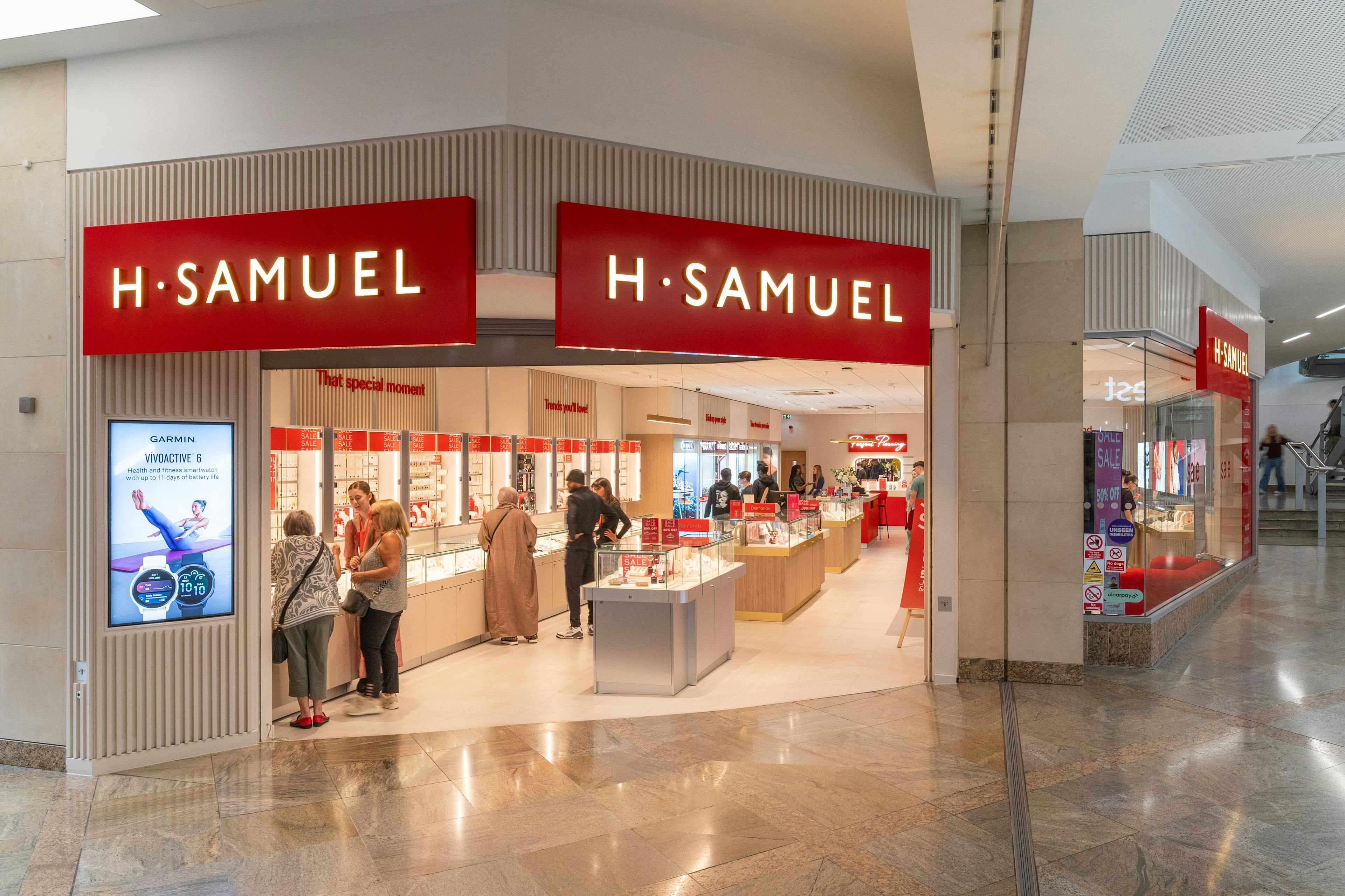 H. Samuel at The Oracle