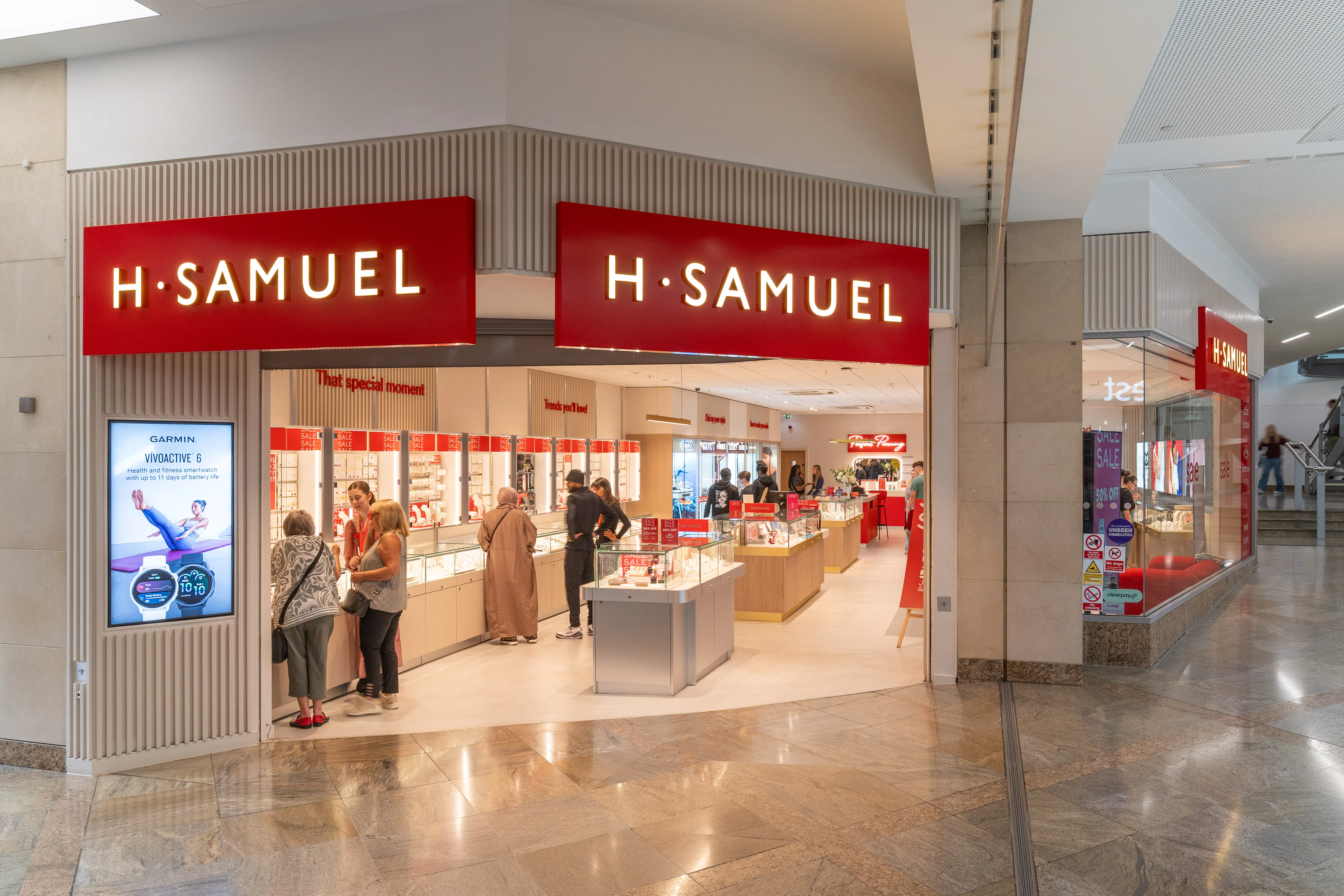 H. Samuel at The Oracle