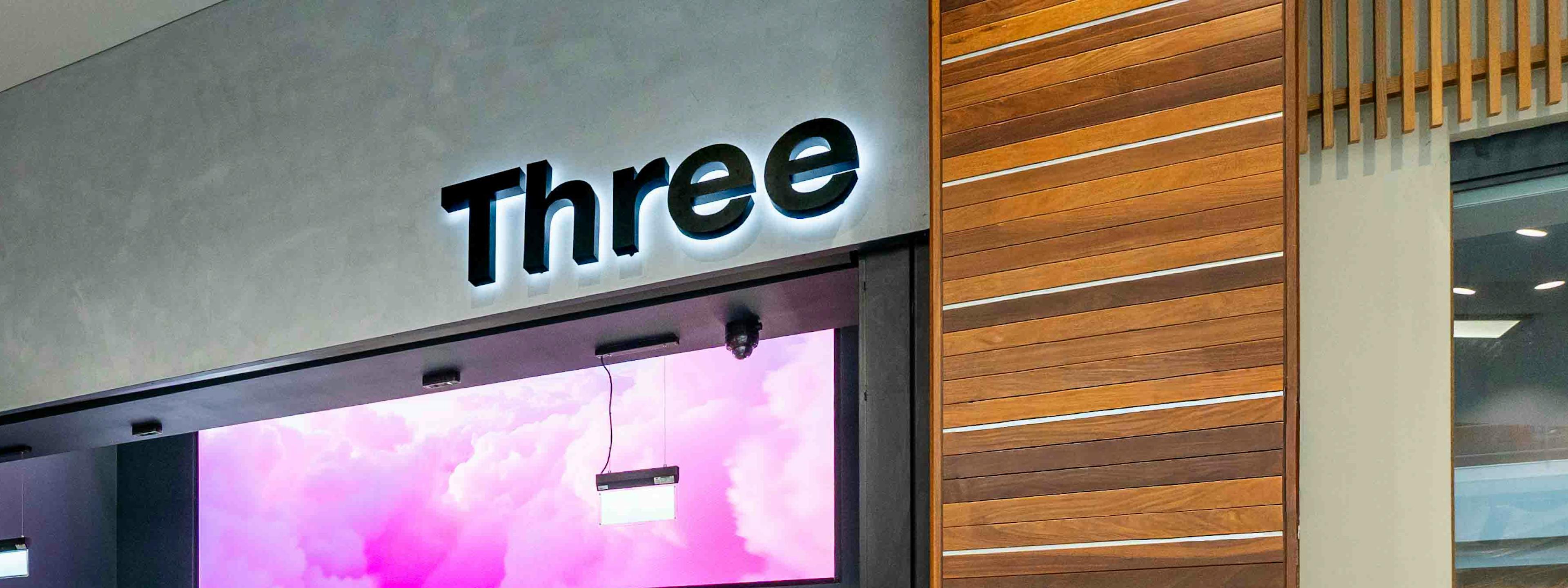 Three in Dublin, Dundrum Town Centre
