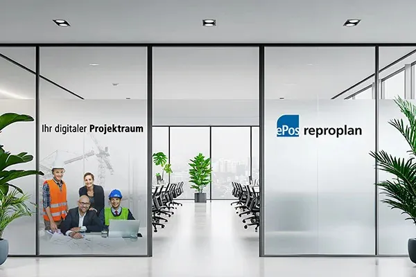 Bedruckte Glasfolie mit reproplan Gestaltung in einem modernen Projektraum.