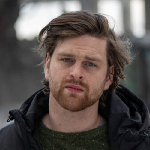Aron að pósa