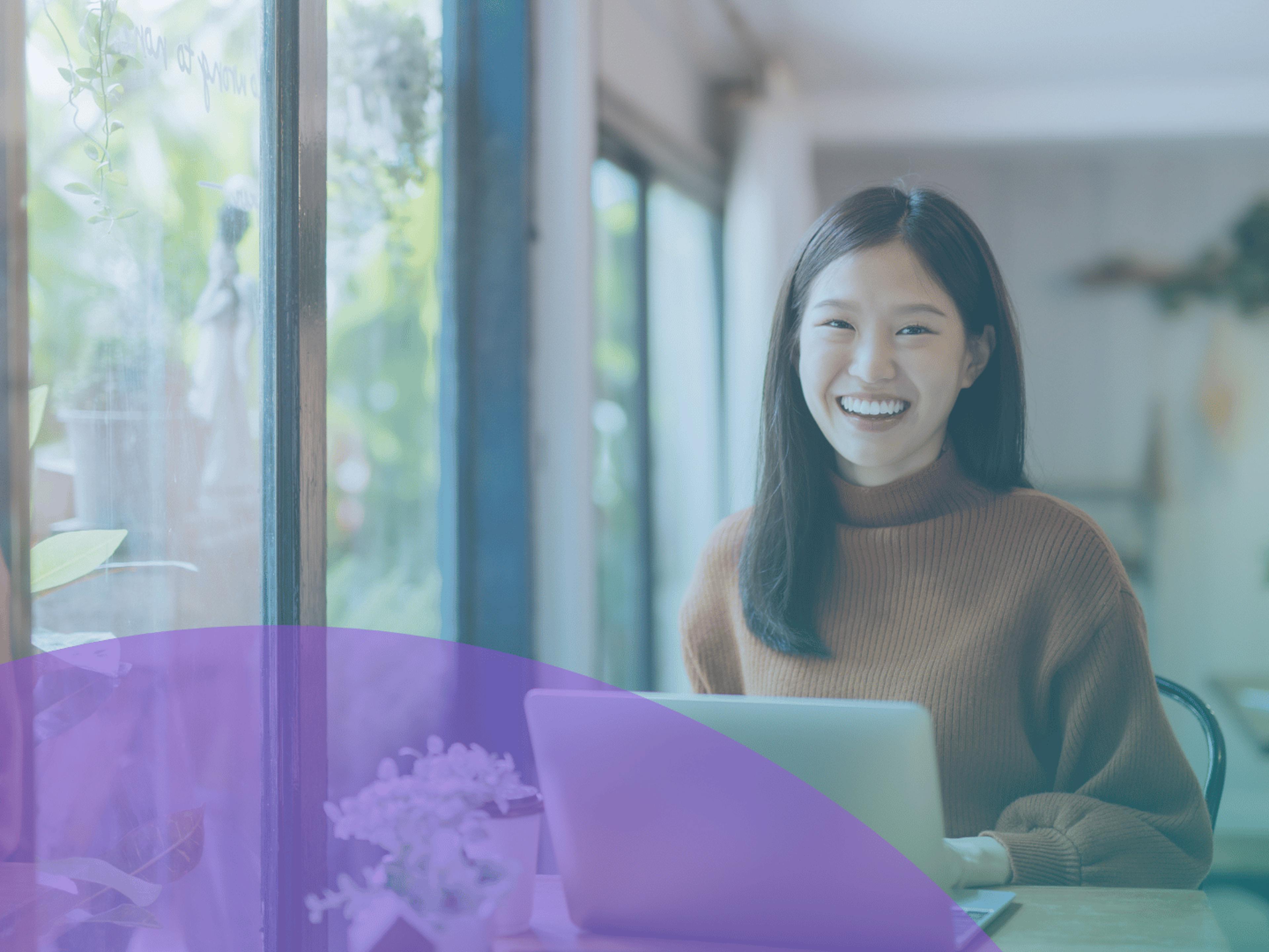 A woman orders a mandarin translation project. 