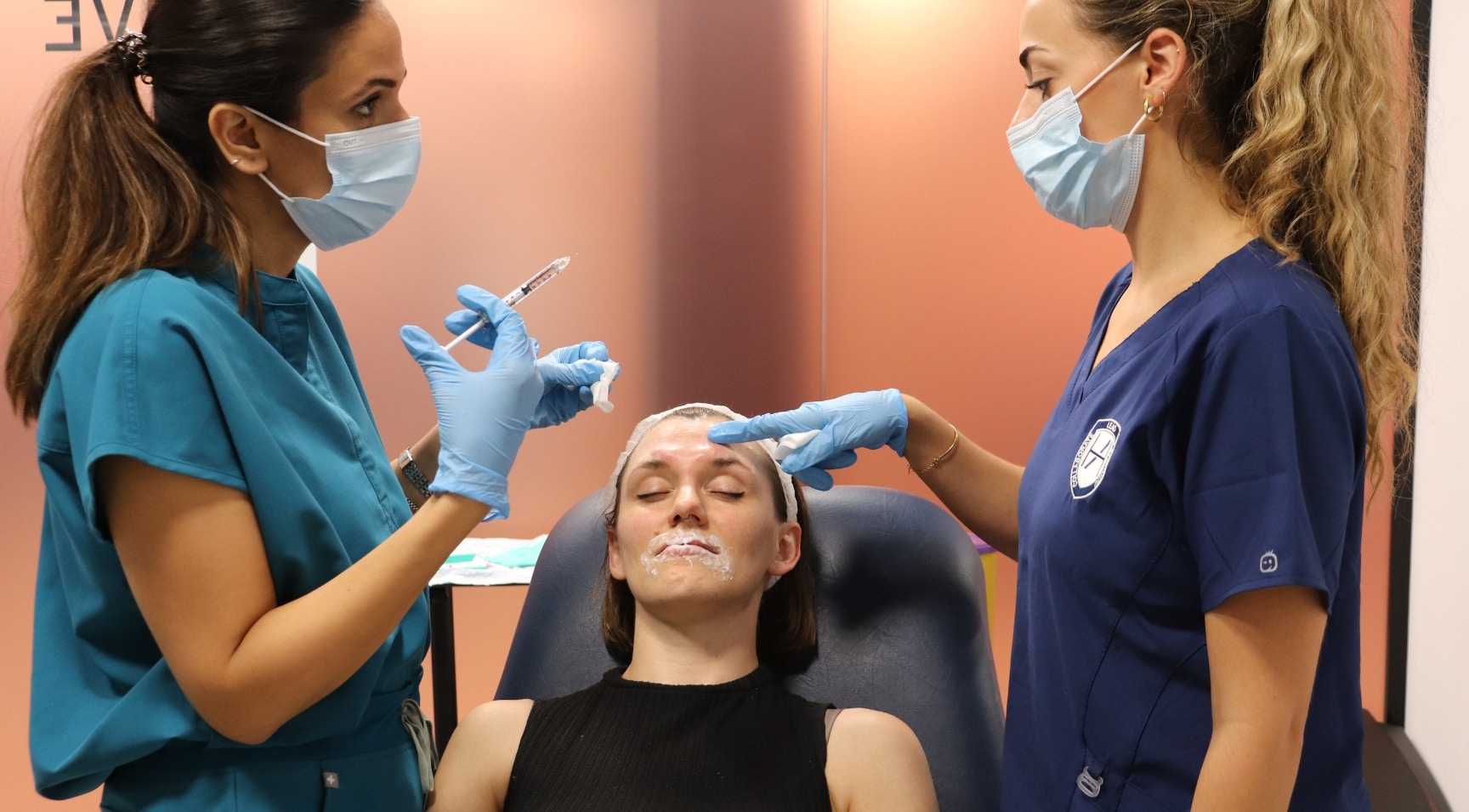 Level 7 Practical Aesthetics Training one-to-one mentoring session at Harley Academy