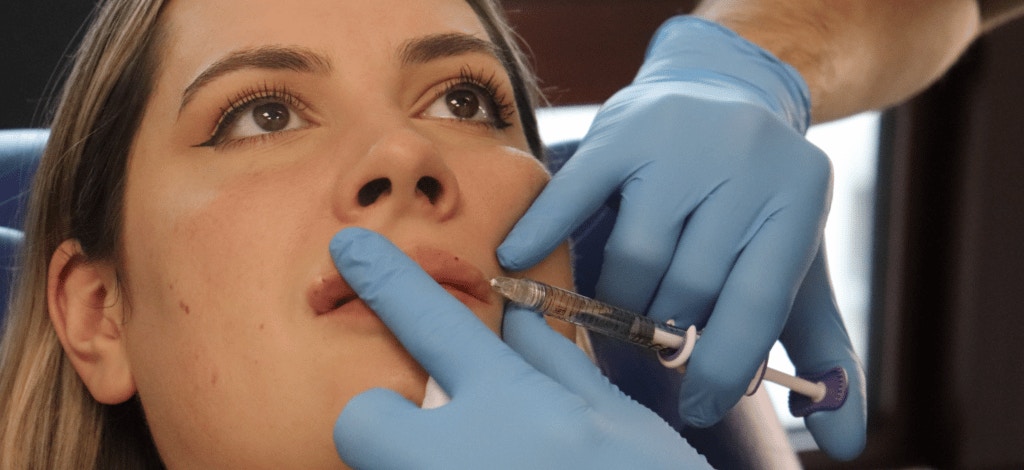 How to inject the cupids bow lip filler training