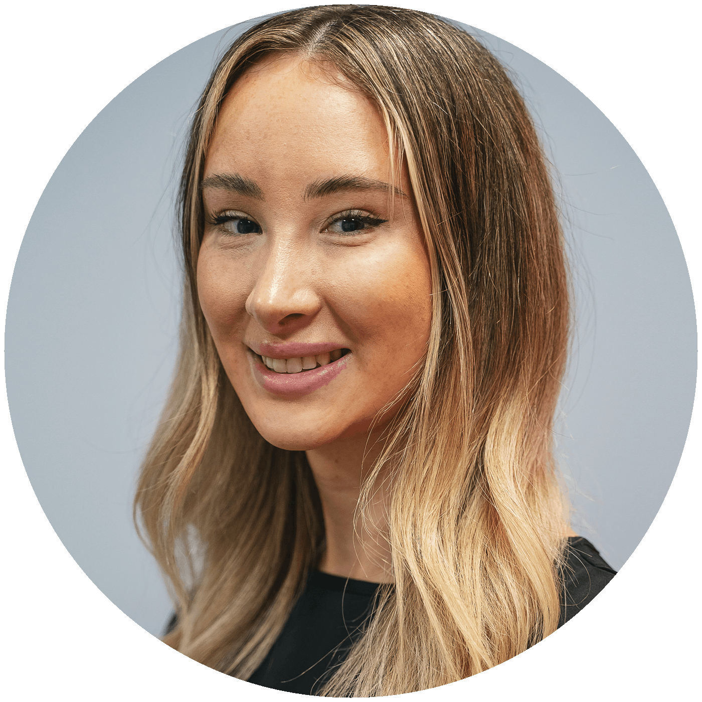 Ellie Holland - The Academy Clinic Customer Advisor