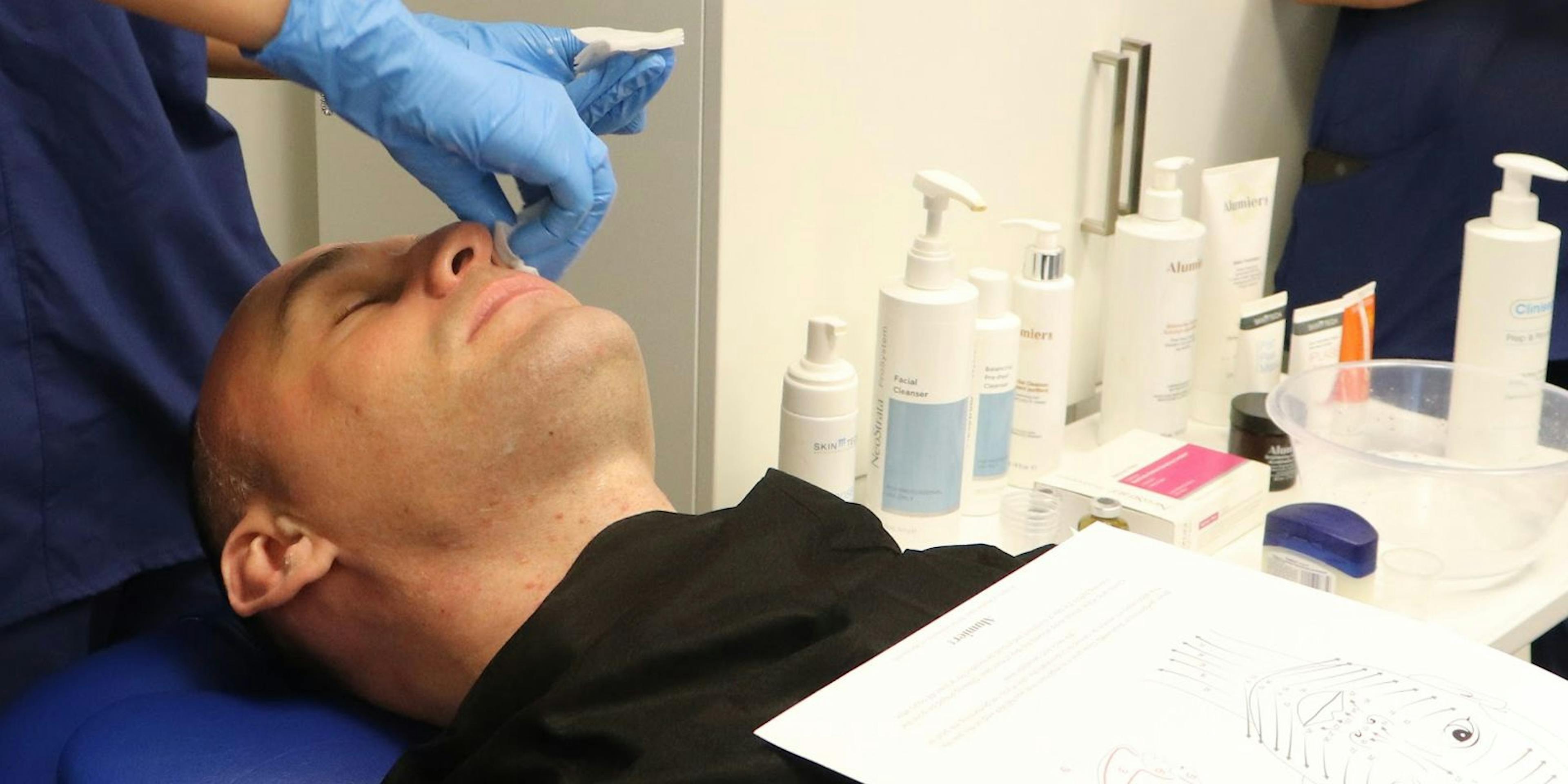 Cosmetic dermatology course chemical peel training
