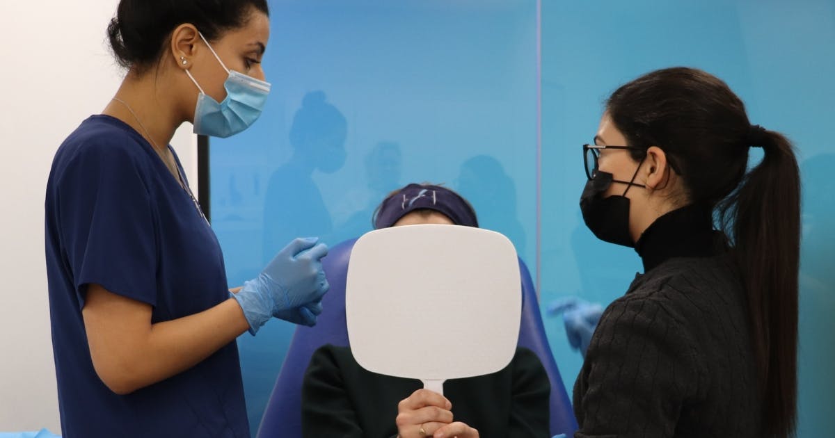 one-to-one mentoring during medical aesthetics dermal filler training course at Harley Academy