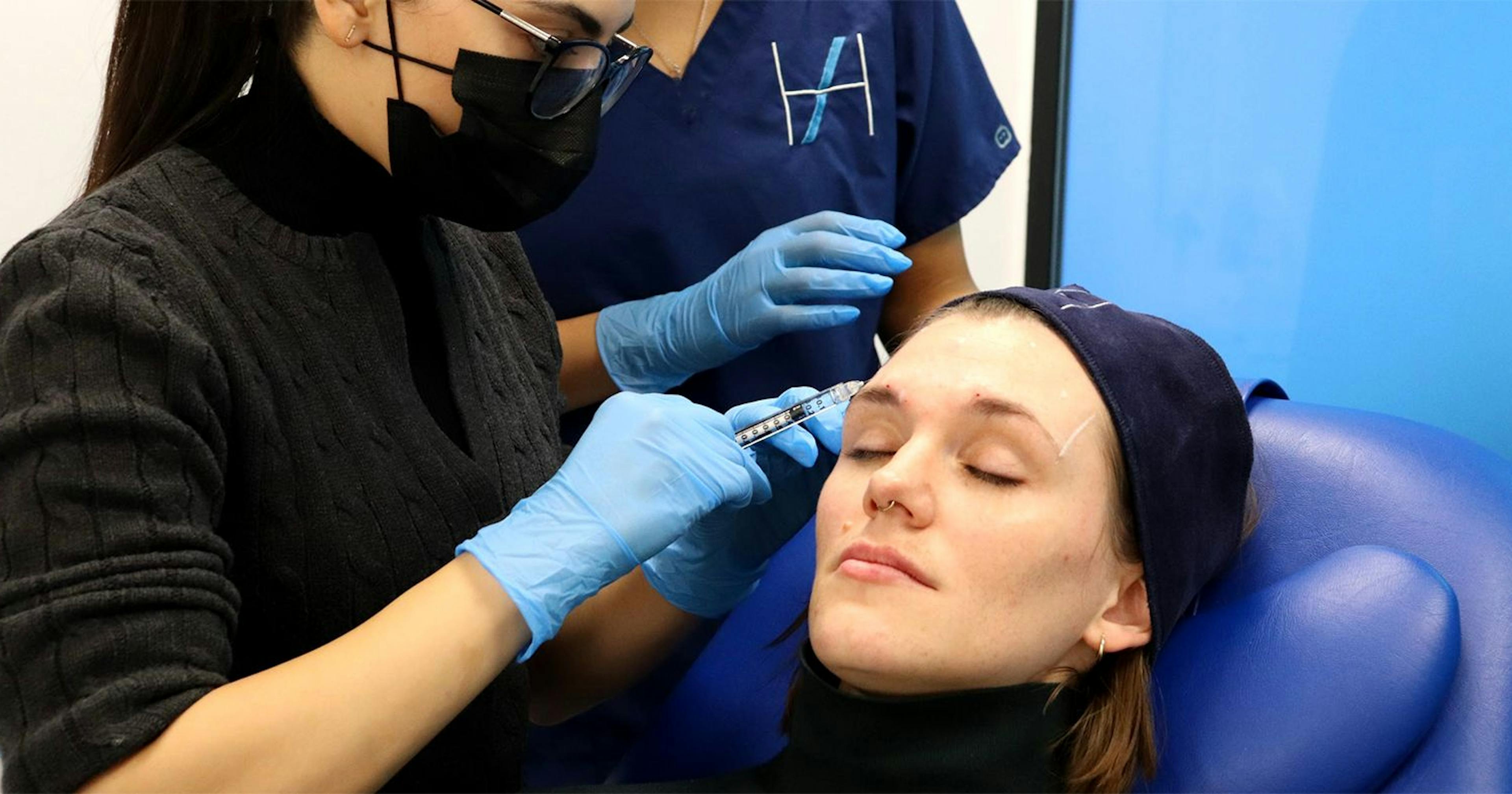 How to lift the tail of the Brow with Botulinum Toxin