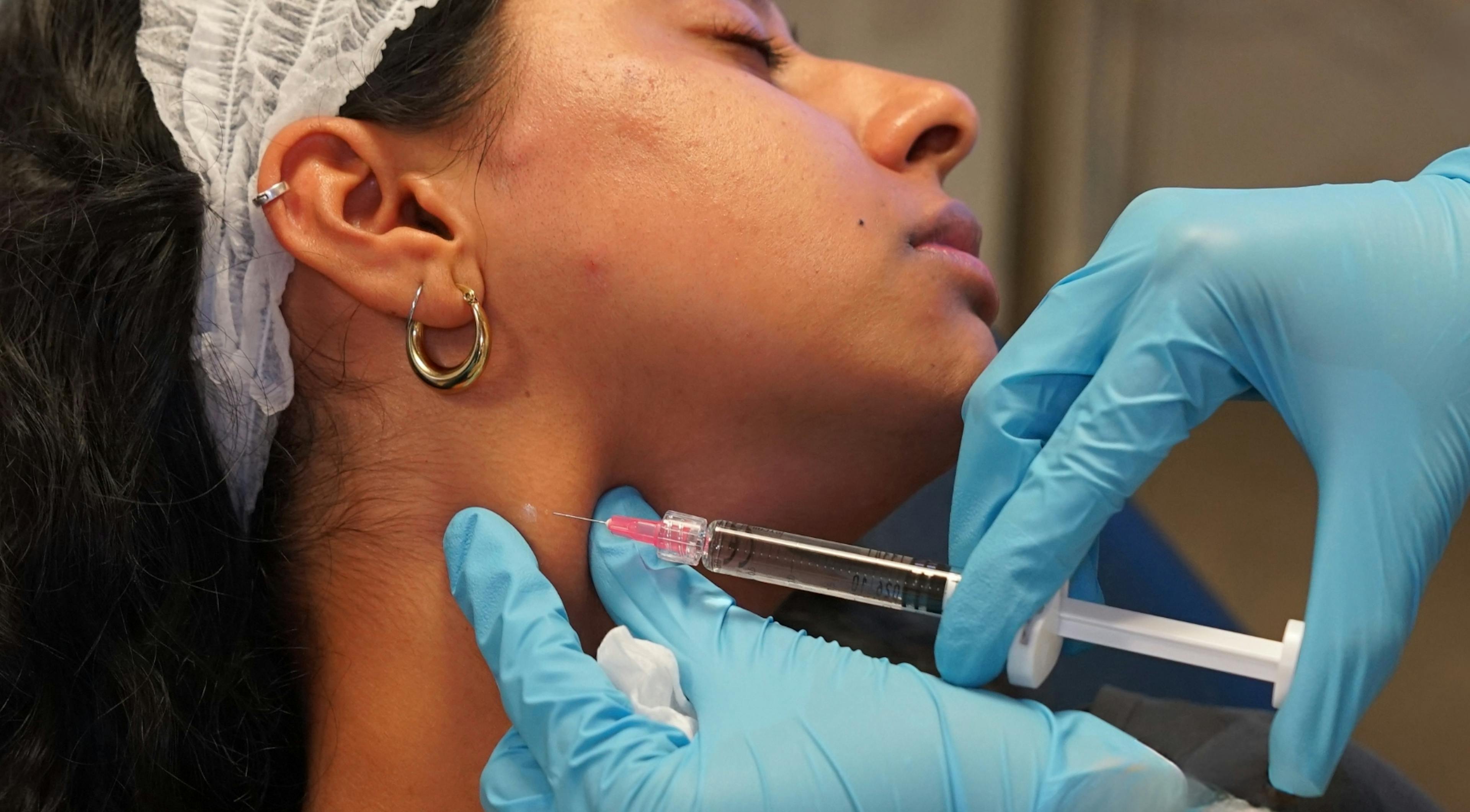 Profhilo course in face and body treatments at Harley Academy