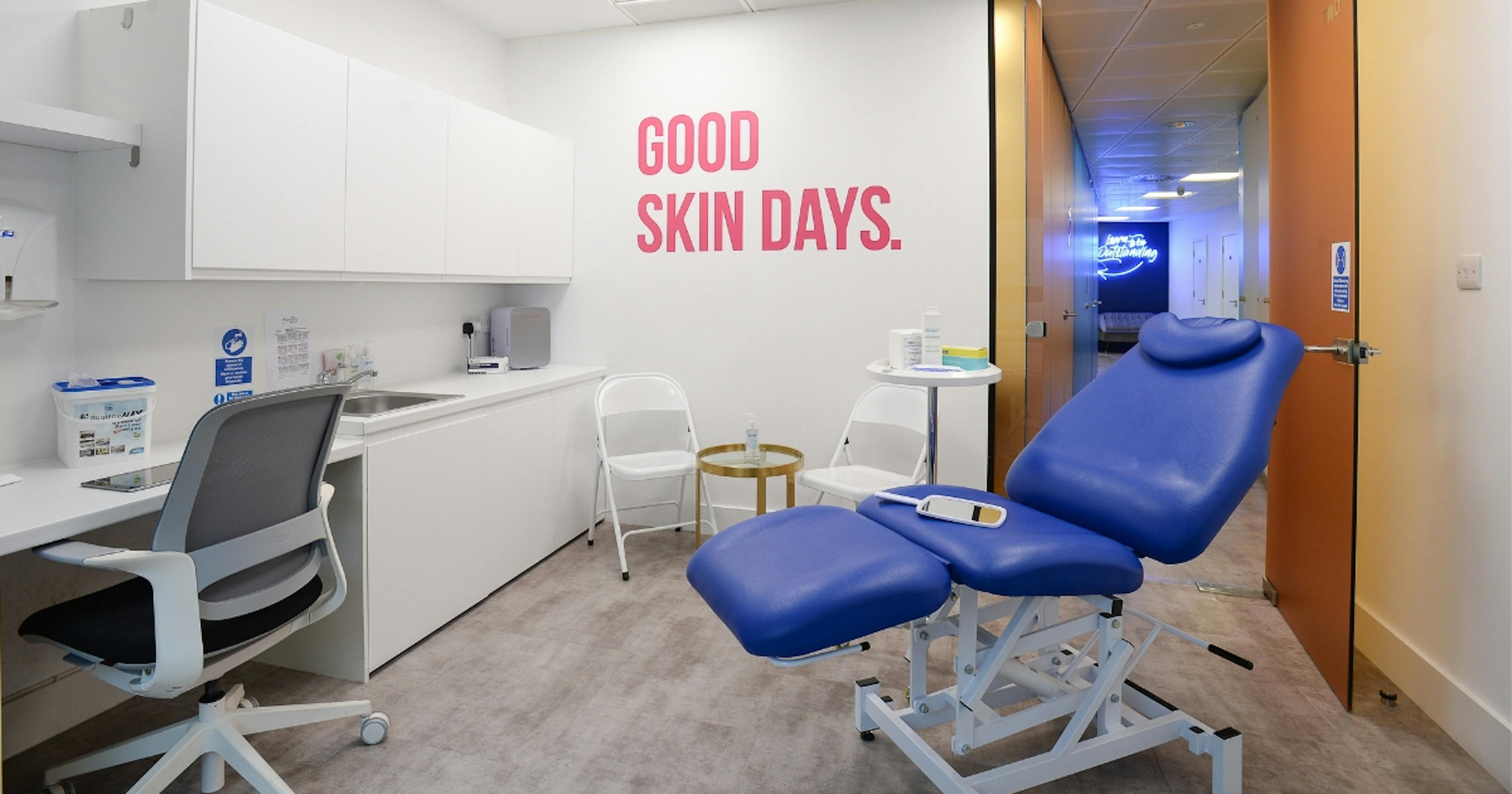 City of London aesthetics clinic rooms to rent at Harley Academy Copthall Avenue