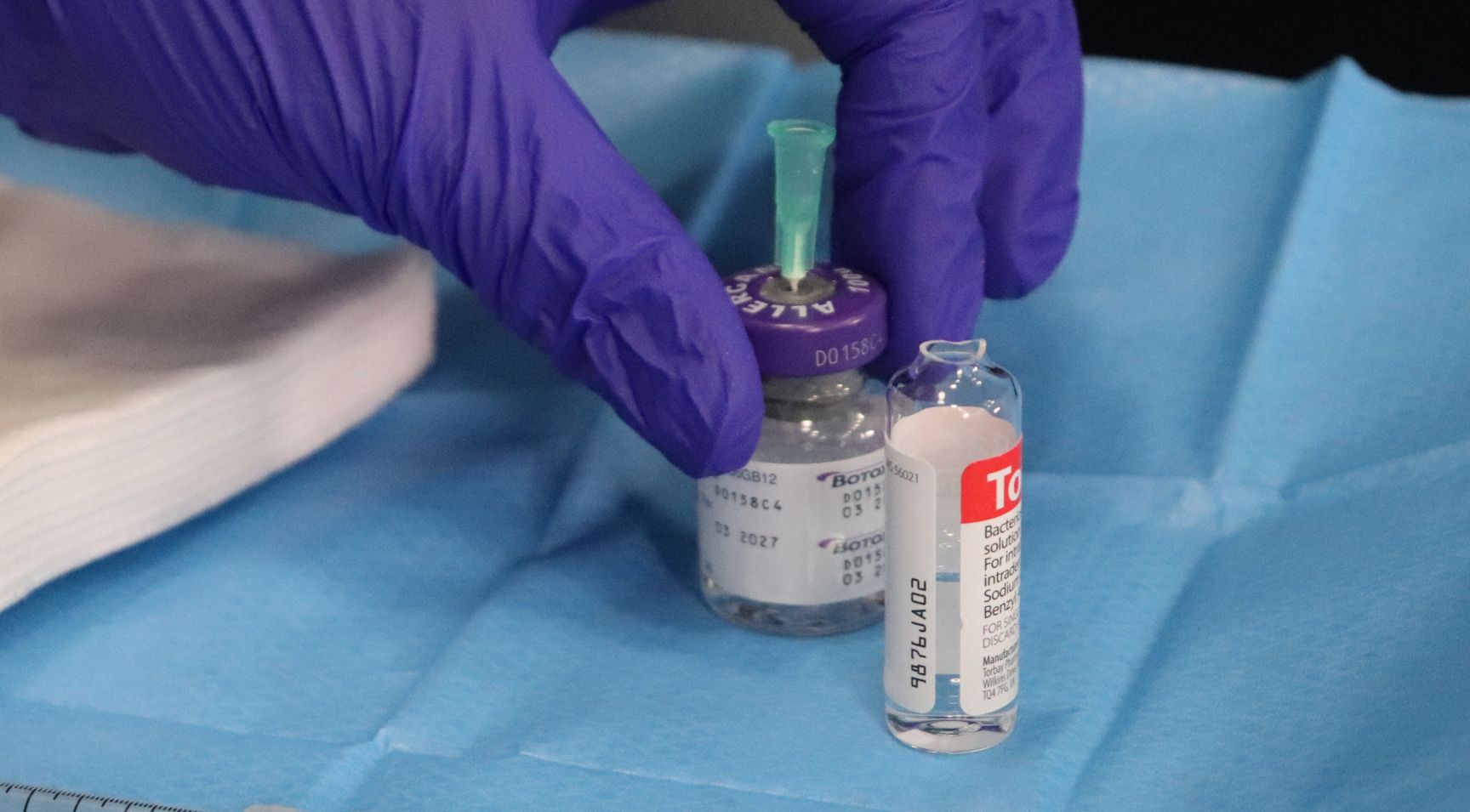 Reconstituting botulinum toxin for cosmetic botox injections