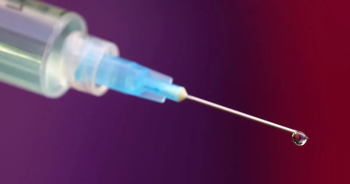 Cosmetic injectables syringe