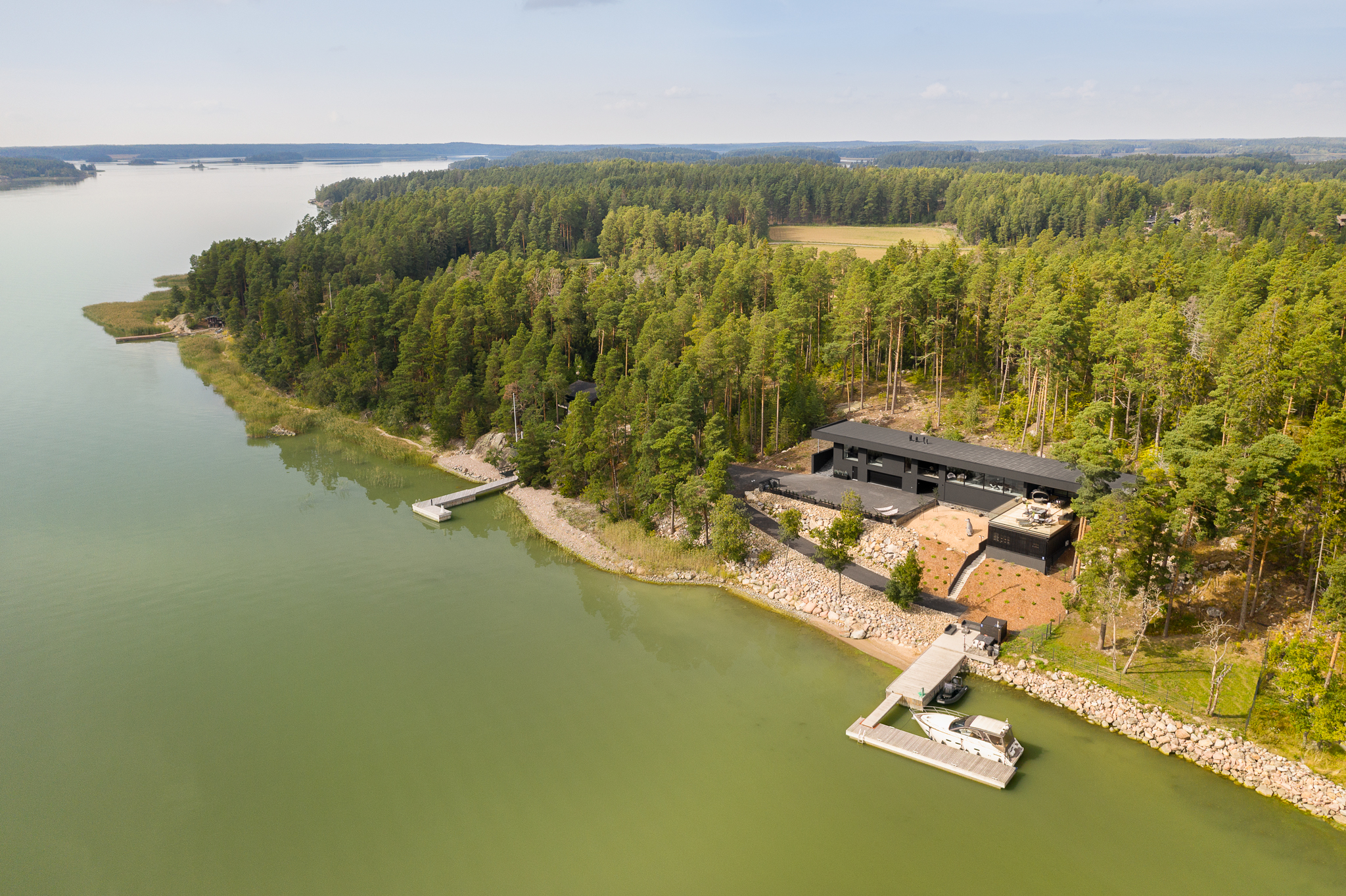 PRIVATE HOUSE XIII · MASKU