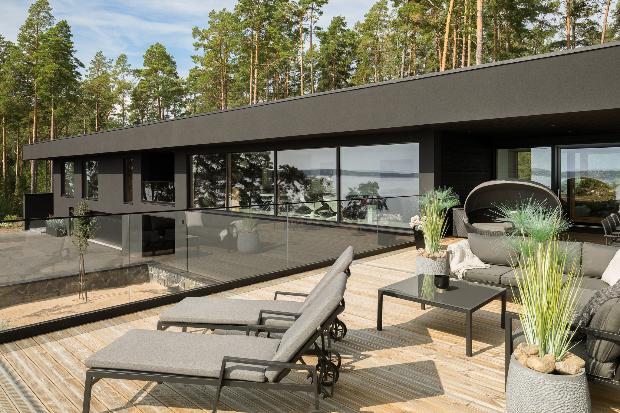 PRIVATE HOUSE XIII · MASKU