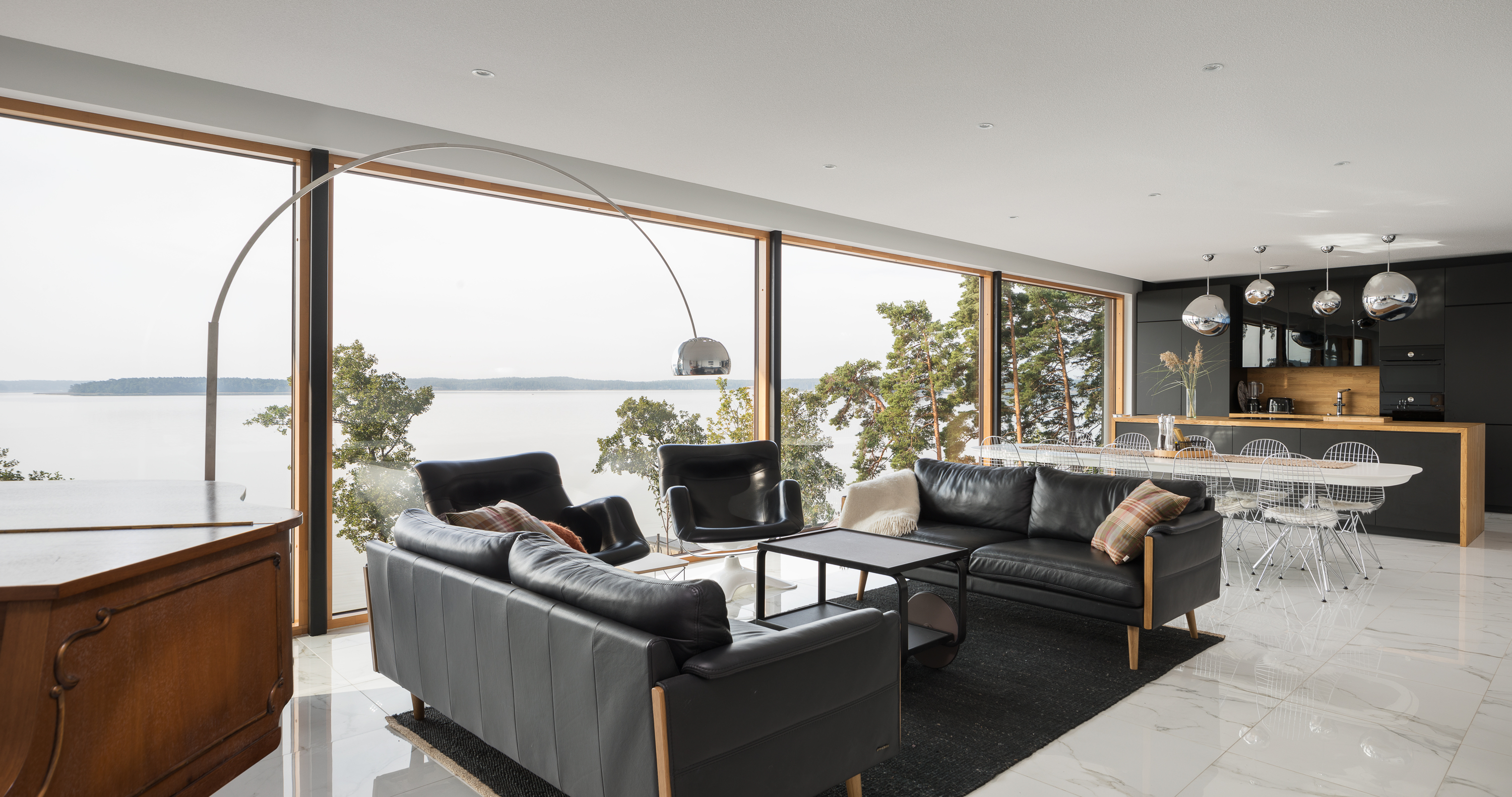 PRIVATE HOUSE XIII · MASKU