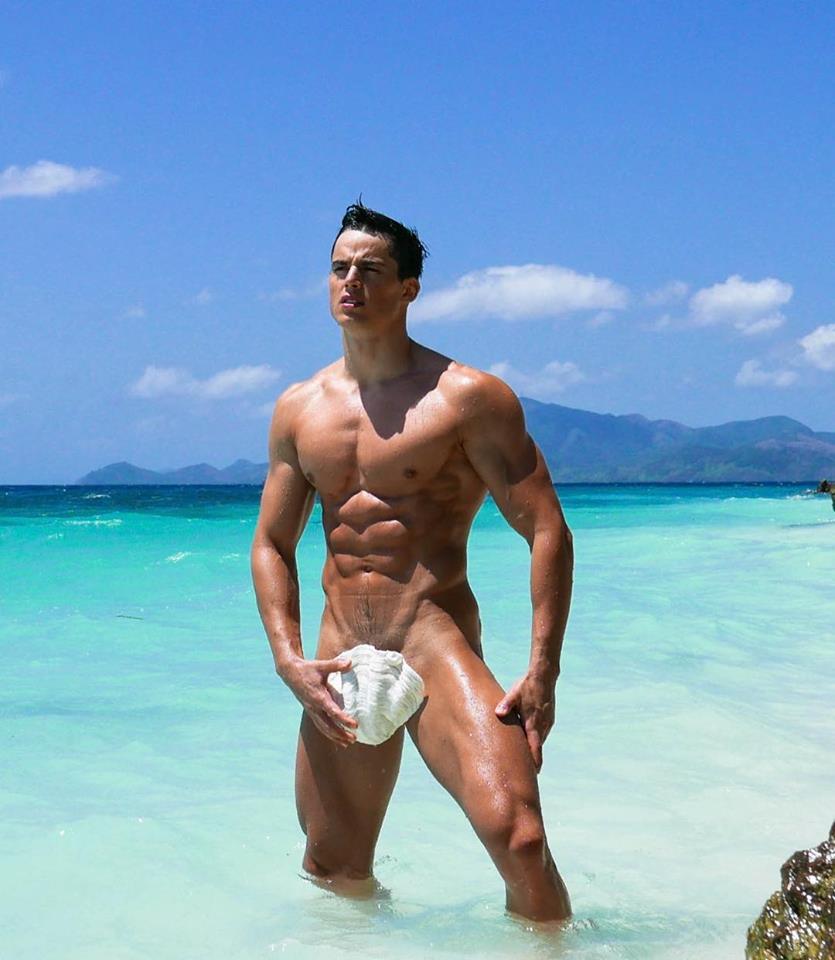 4c3e1f61e61549c88f13763ce9c4d252a9beadcd_pietro-boselli--earth-day--3.jpg