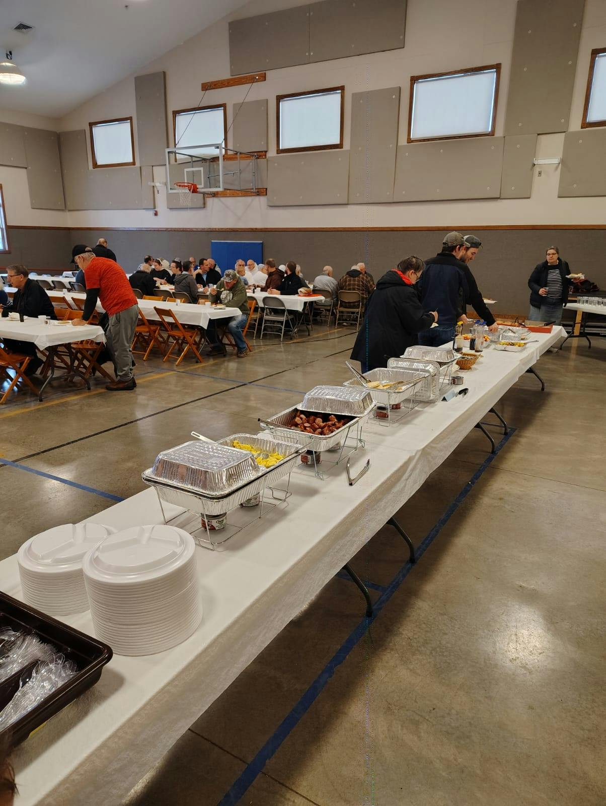 Picture of the pancake breakfast buffet line.