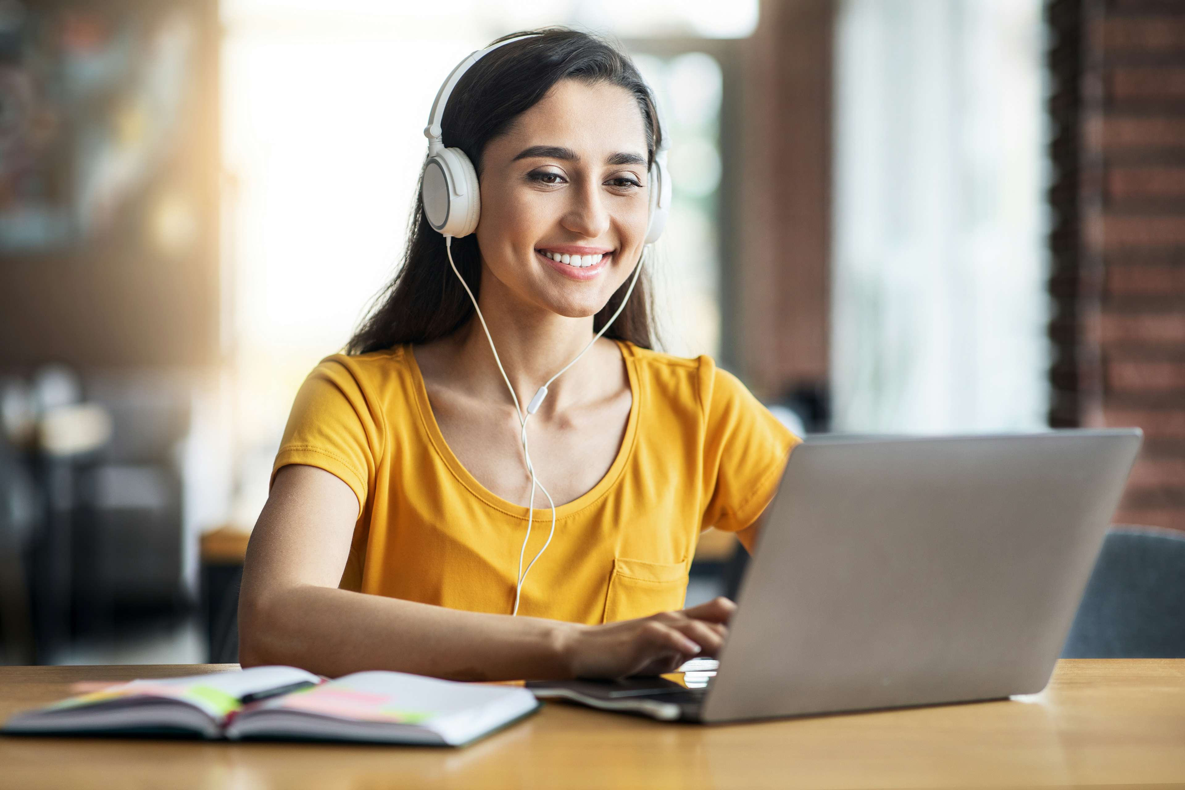 Female student applying to the Harvard Medical School Pre-College Online Courses