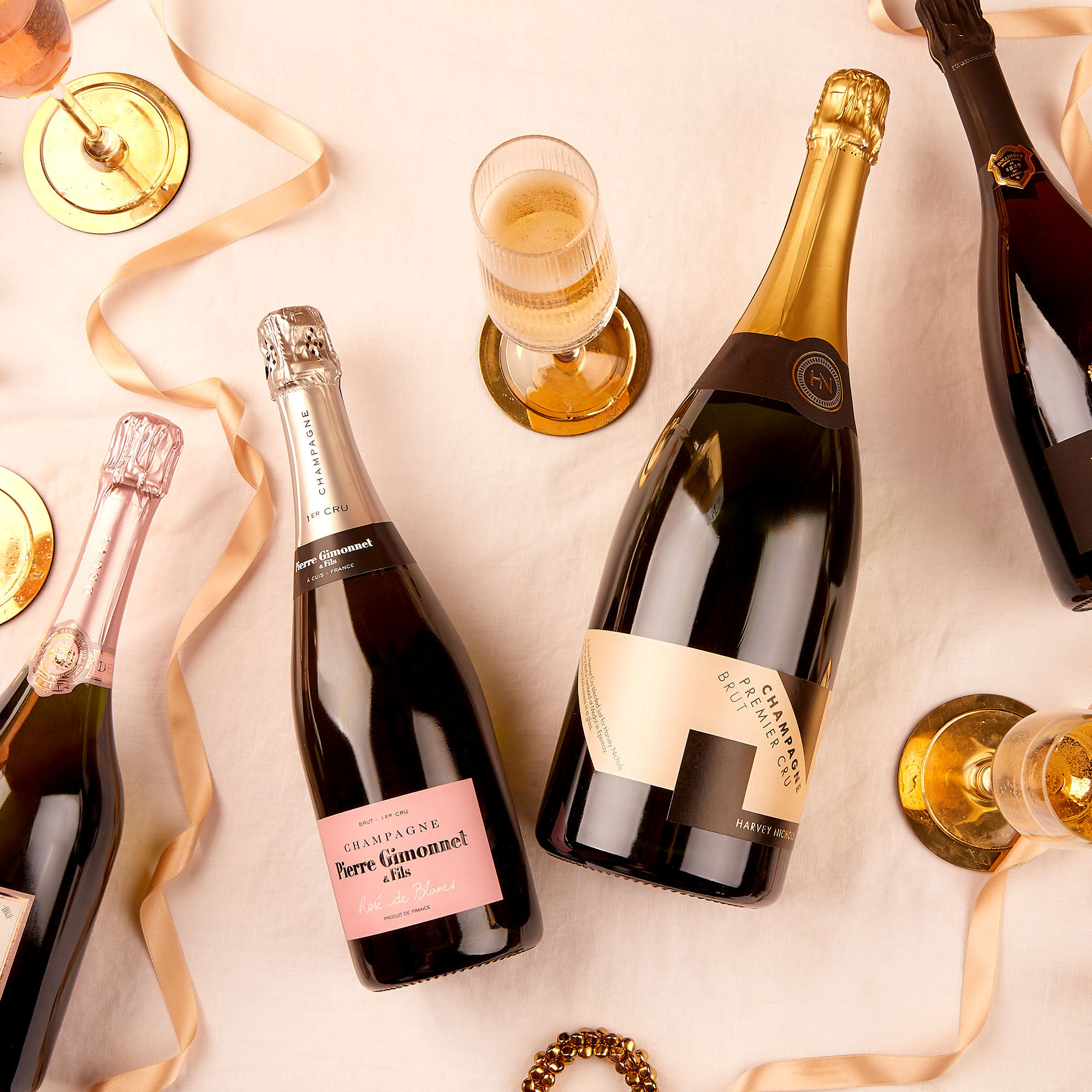 HOW TO PLAN AND HOST THE PERFECT DINNER PARTY