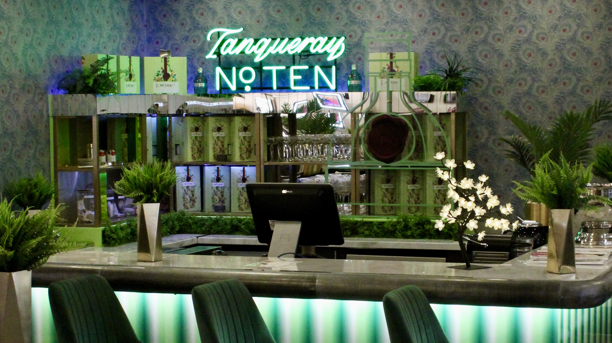 Knightsbridge Tanqueray N Ten Bar