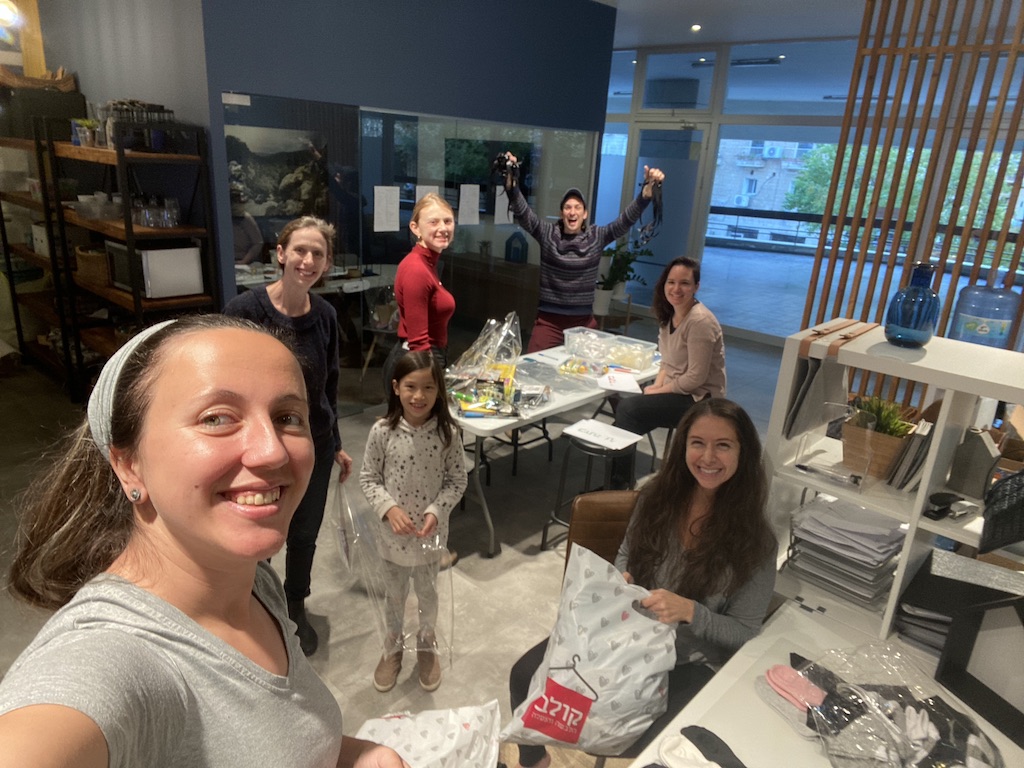 Hanukkah Volunteer Project 2020