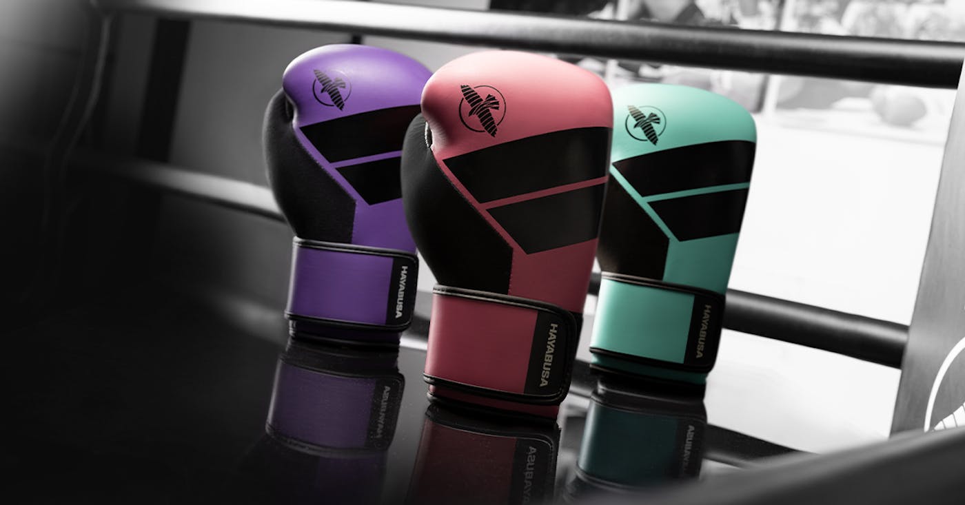 S4 boxing gloves with breathable materials and an ergonomic design