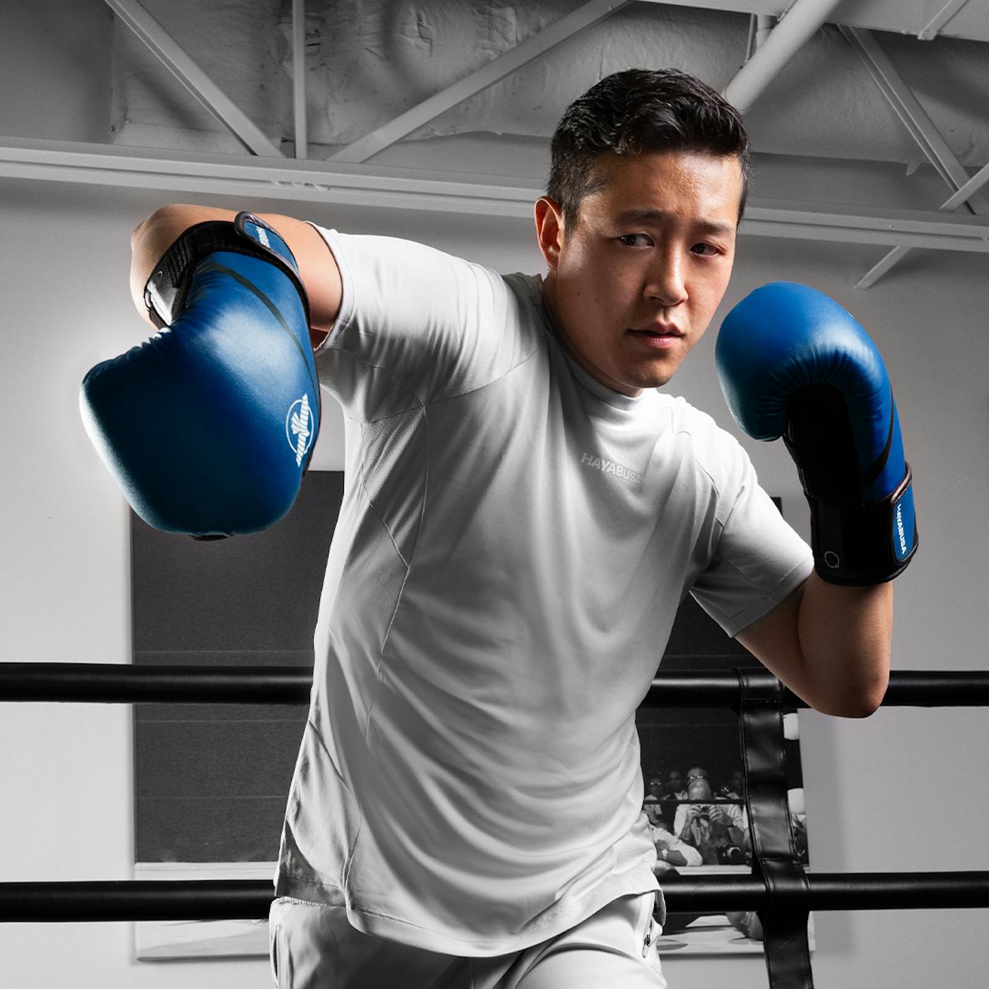 How Hayabusa E1 Boxing Gloves Can Enhance the Performance of Intermediate Boxers