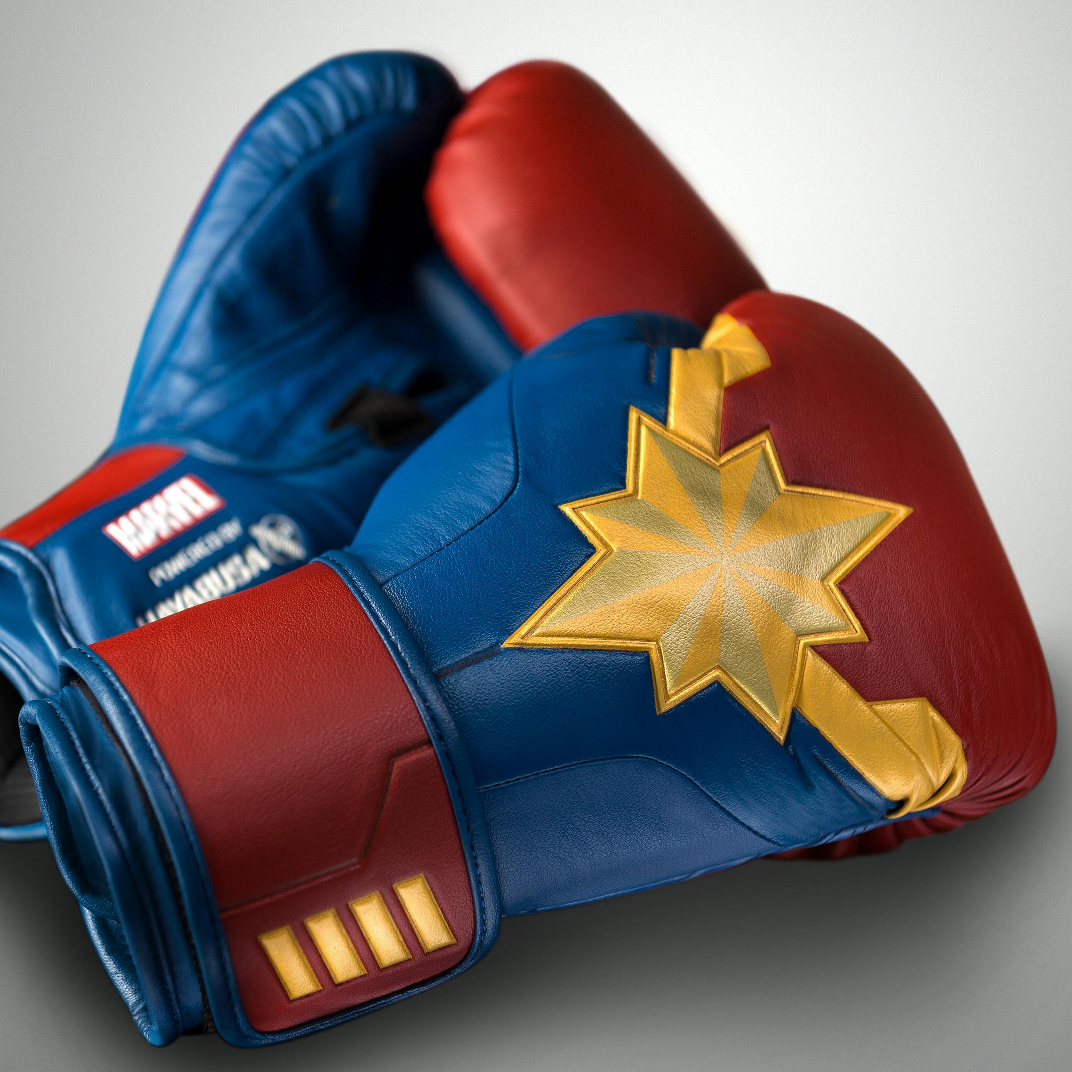 Hayabusa Captain Marvel Boxing Gloves - Picture 3 of 10