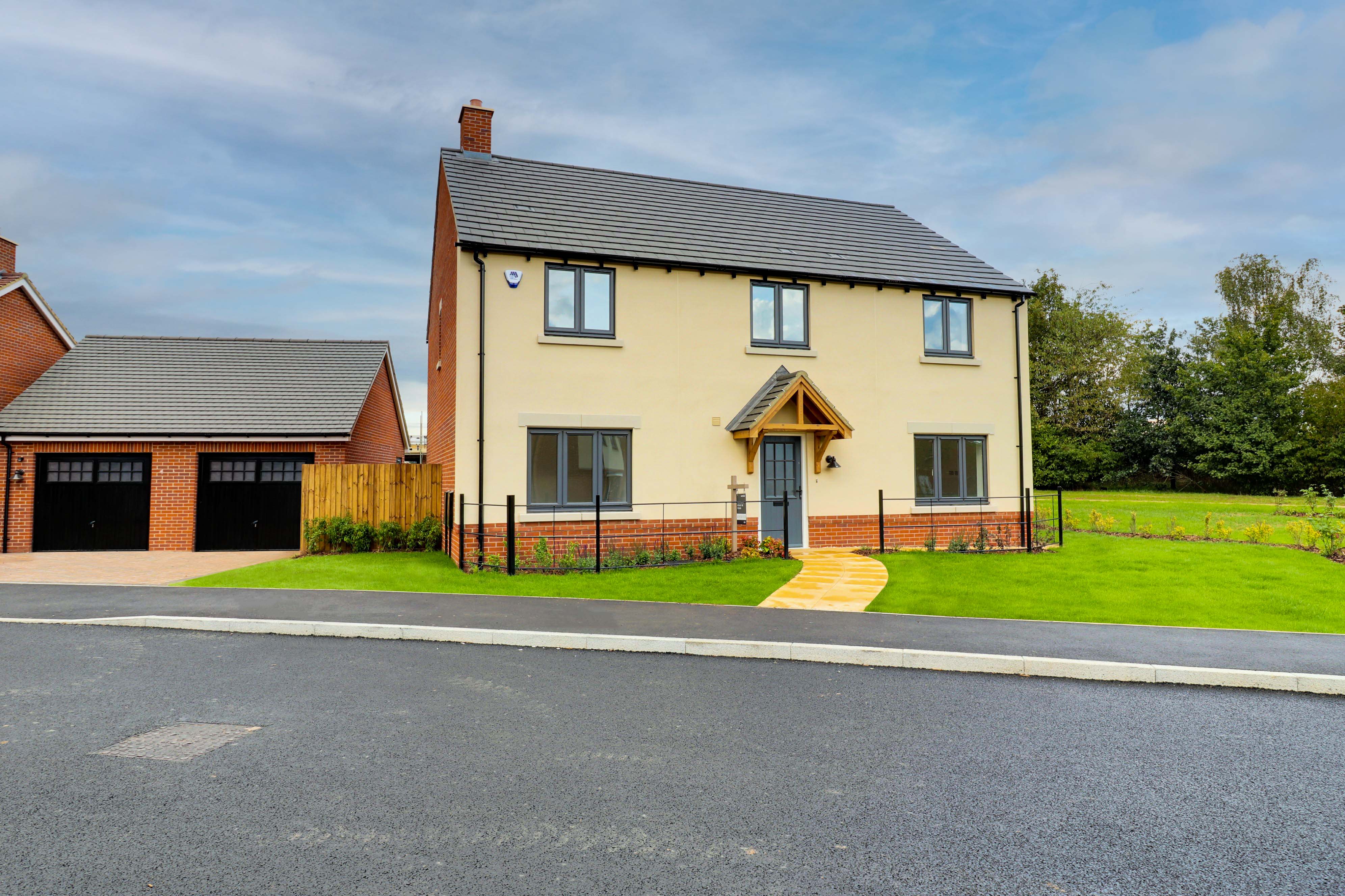 Large Family Homes Ready to Move into at Hayfield Place in Bedfordshire