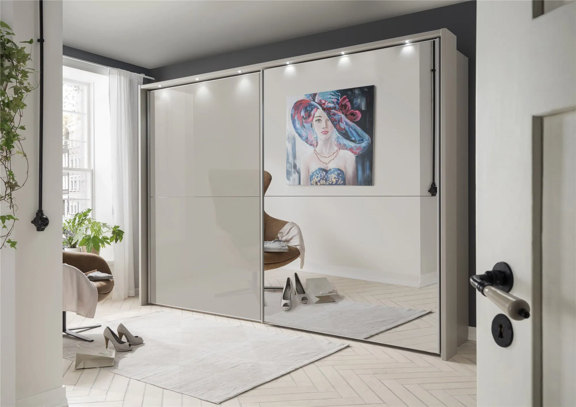 Best Mirrored Wardrobe for Small Bedrooms