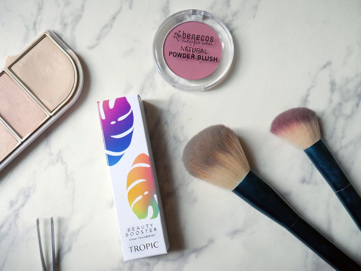 Switching to Natural Make-Up - Organic + Plant-Based Favourites