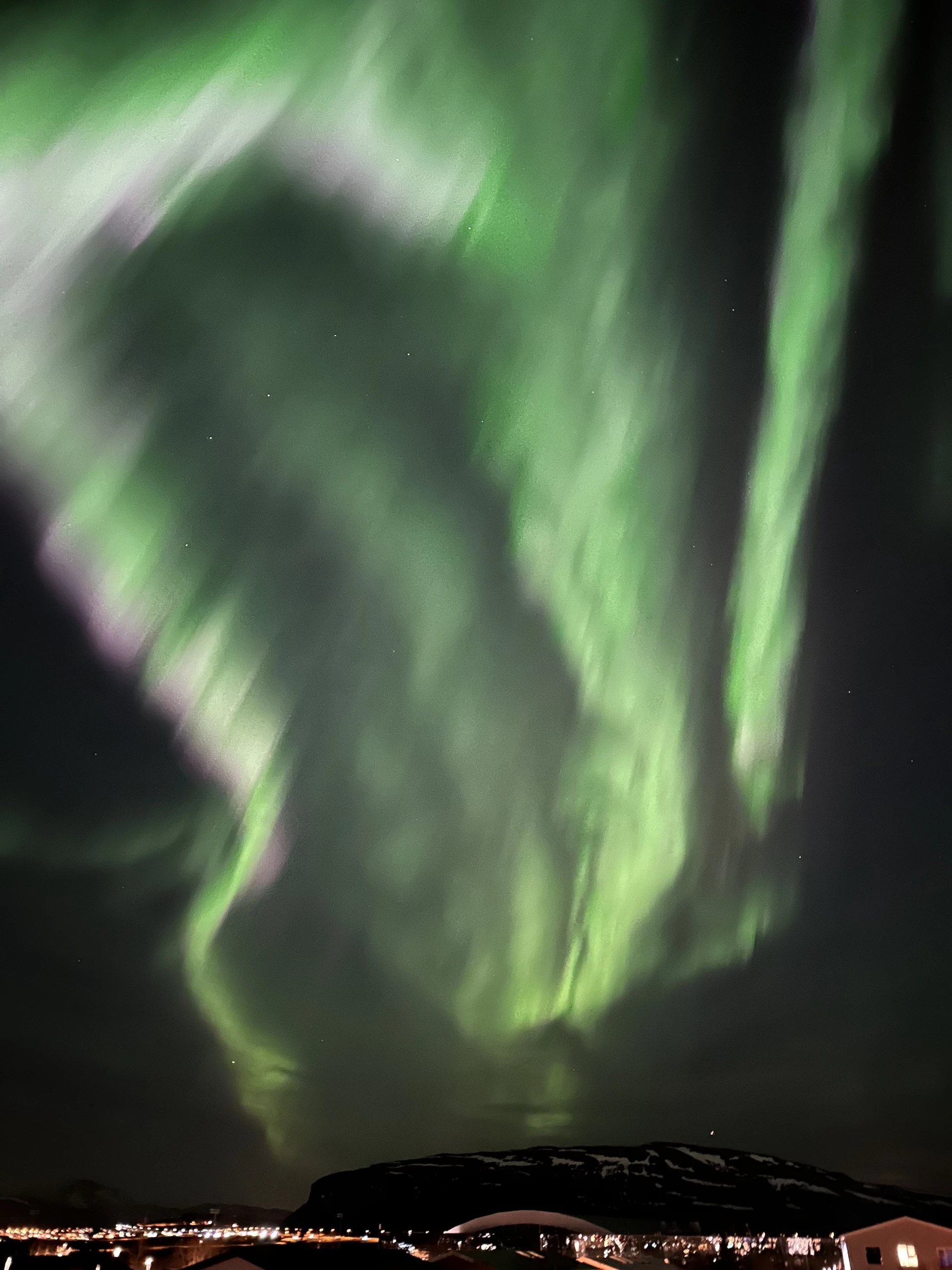 Strong aurora dancing in the sky