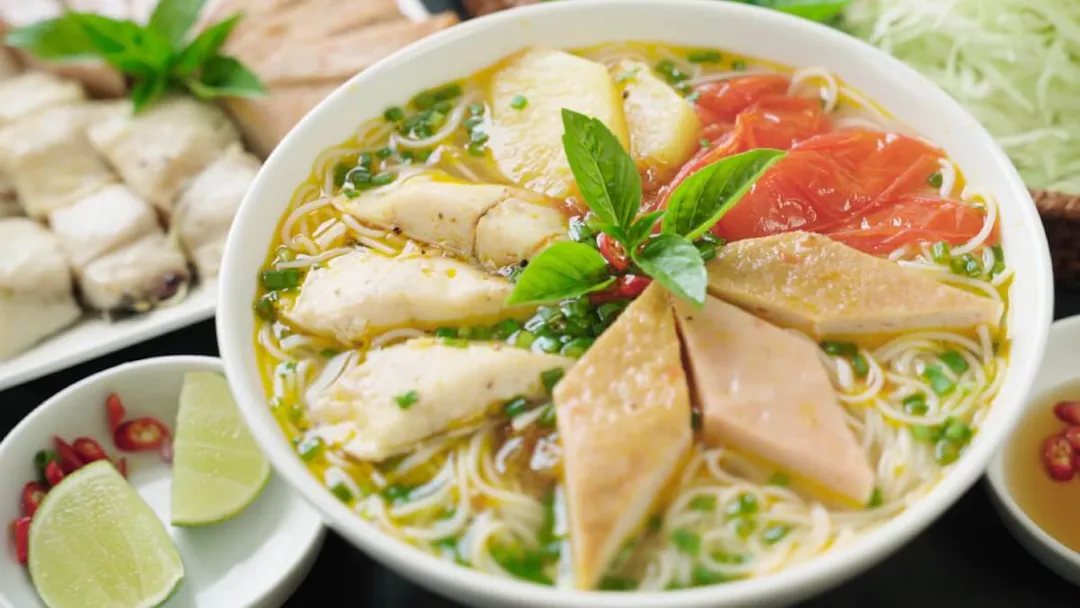 Các bước chế biến bún chả cá Quy Nhơn từ A - Z