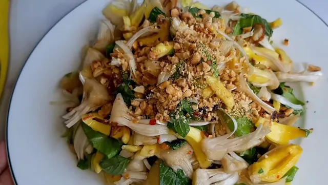 Gỏi Mít Non