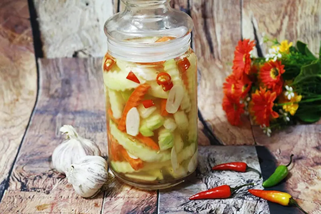 Hướng dẫn bảo quản Dưa Món giữ độ giòn ngon cả năm