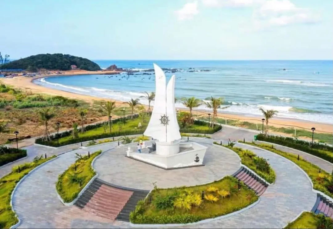 Hình ảnh - Đài tưởng niệm Tàu không số cập bến Lộ Diêu
