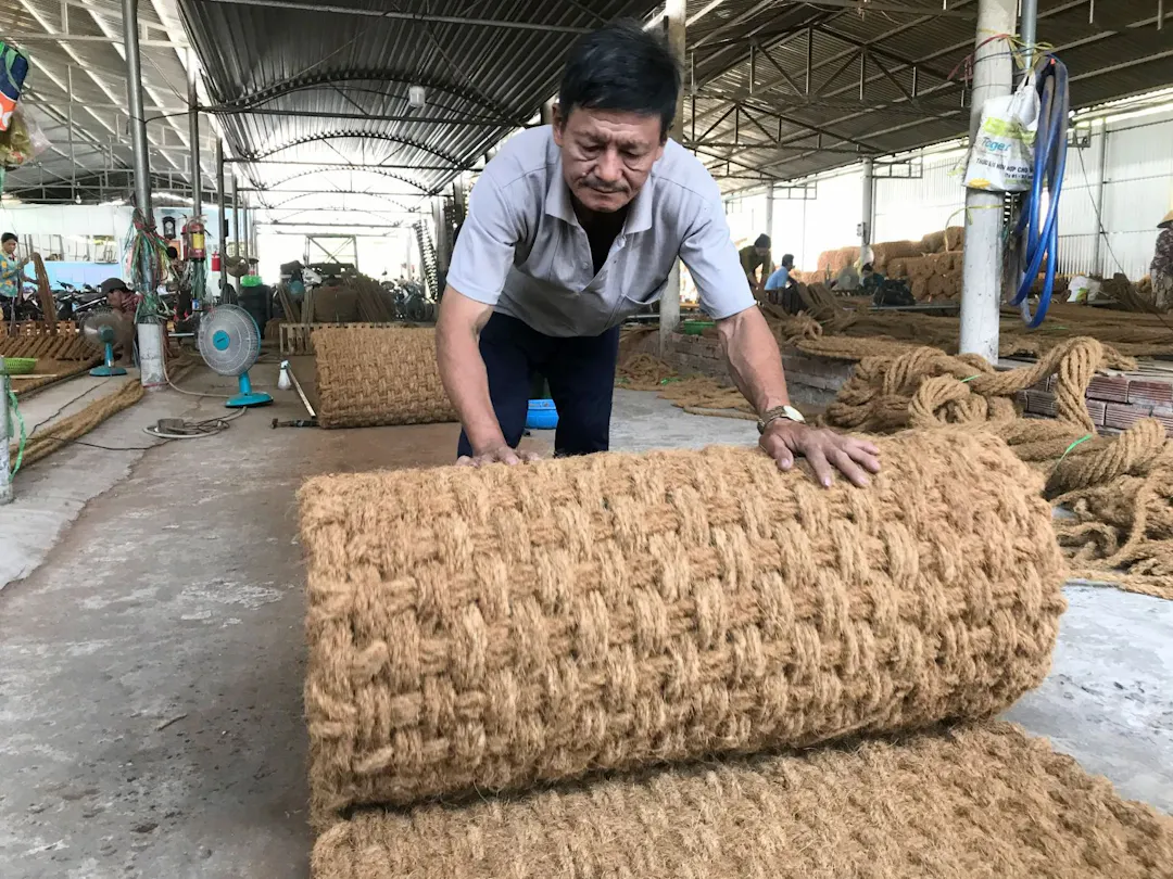Hình ảnh - Làng Nghề Chế Biến Thảm Xơ Dừa Tam Quan