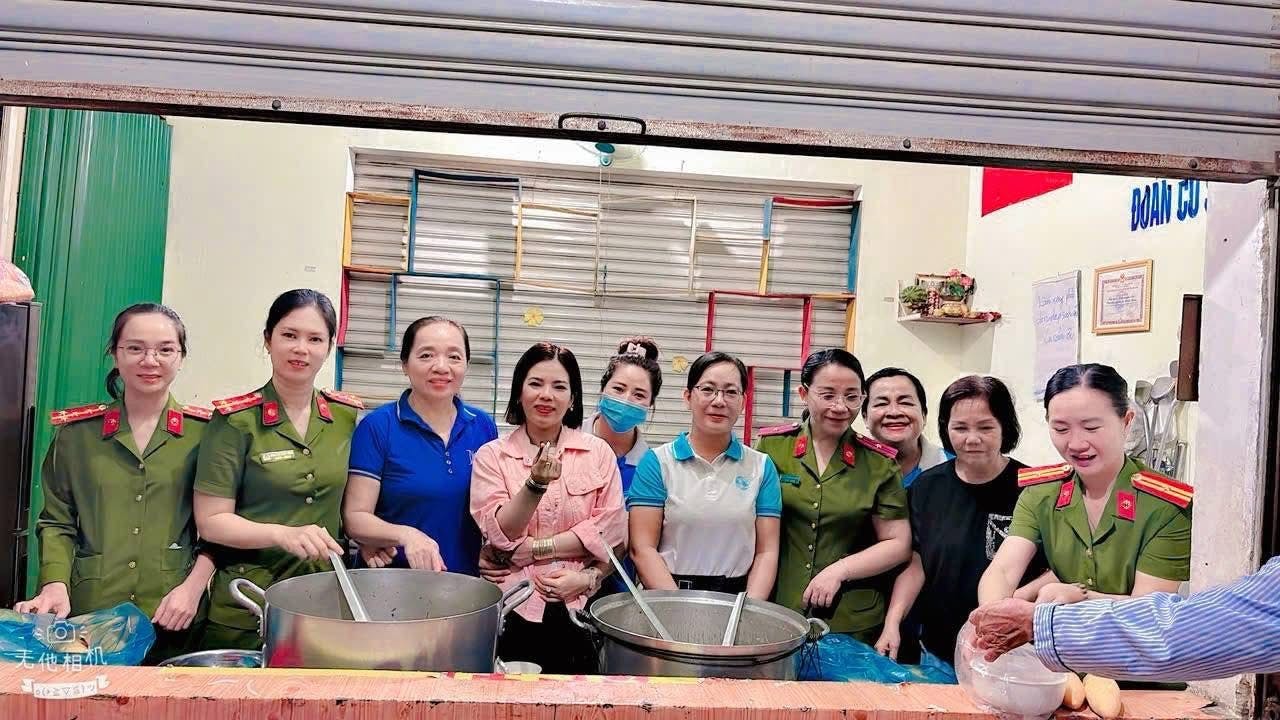 Chương Trình “San Sẻ Yêu Thương – Ấm Tình Chiến Sĩ” Lan Tỏa Nghĩa Cử Đẹp Tại Bồng Sơn