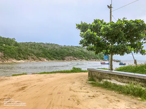 Bờ kè biển Tam Quan - Điểm check-in ngắm hoàng hôn cực phẩm ở Hoài Nhơn