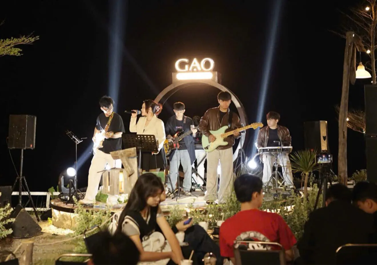 Review Gạo Coffee - Không gian hoài niệm cực "chill" giữa lòng xứ Dừa Hoài Nhơn