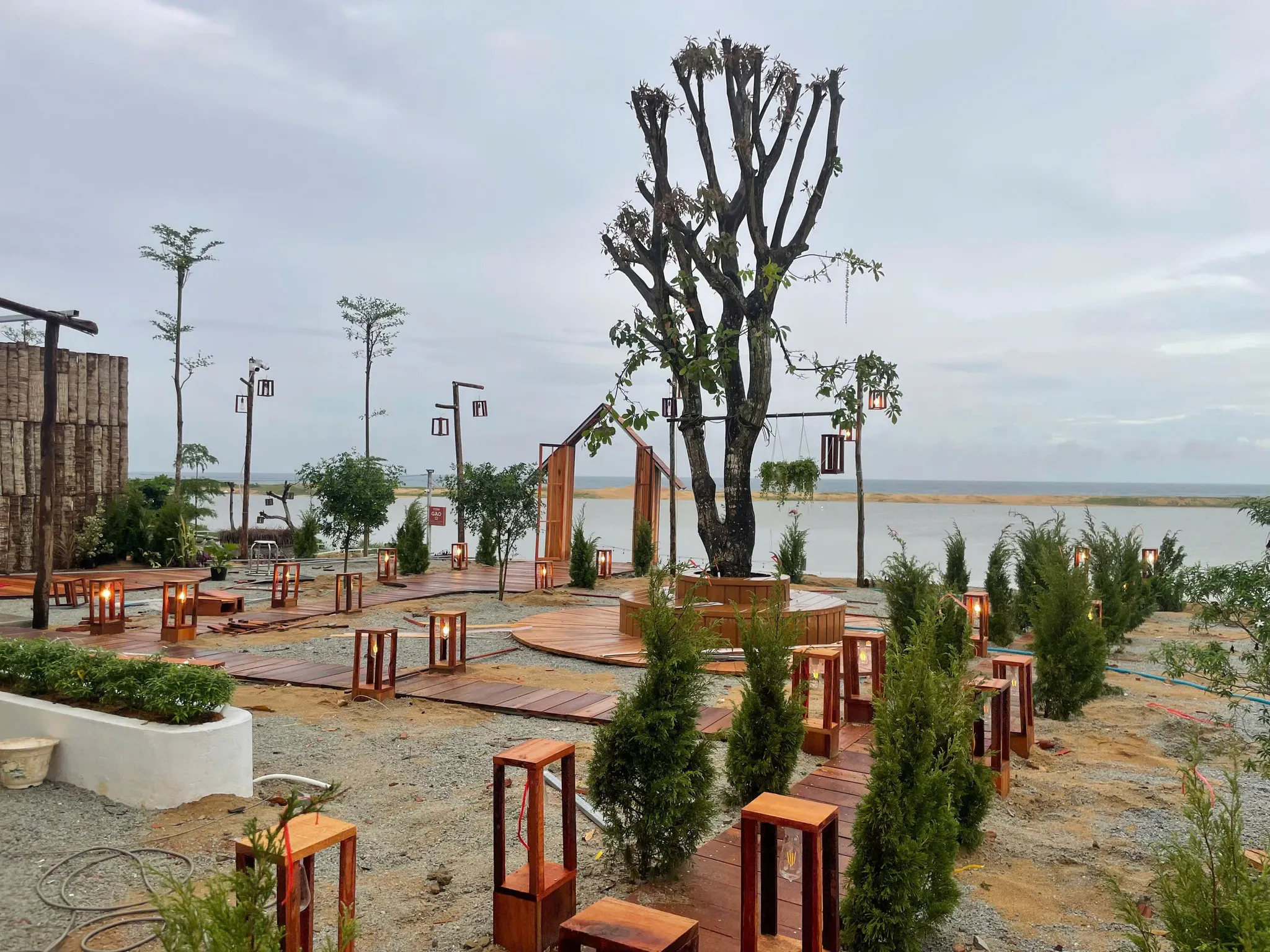 Review Orimi Coffee - Không gian tối giản cực "chill" cho tín đồ sống ảo tại Hoài Nhơn